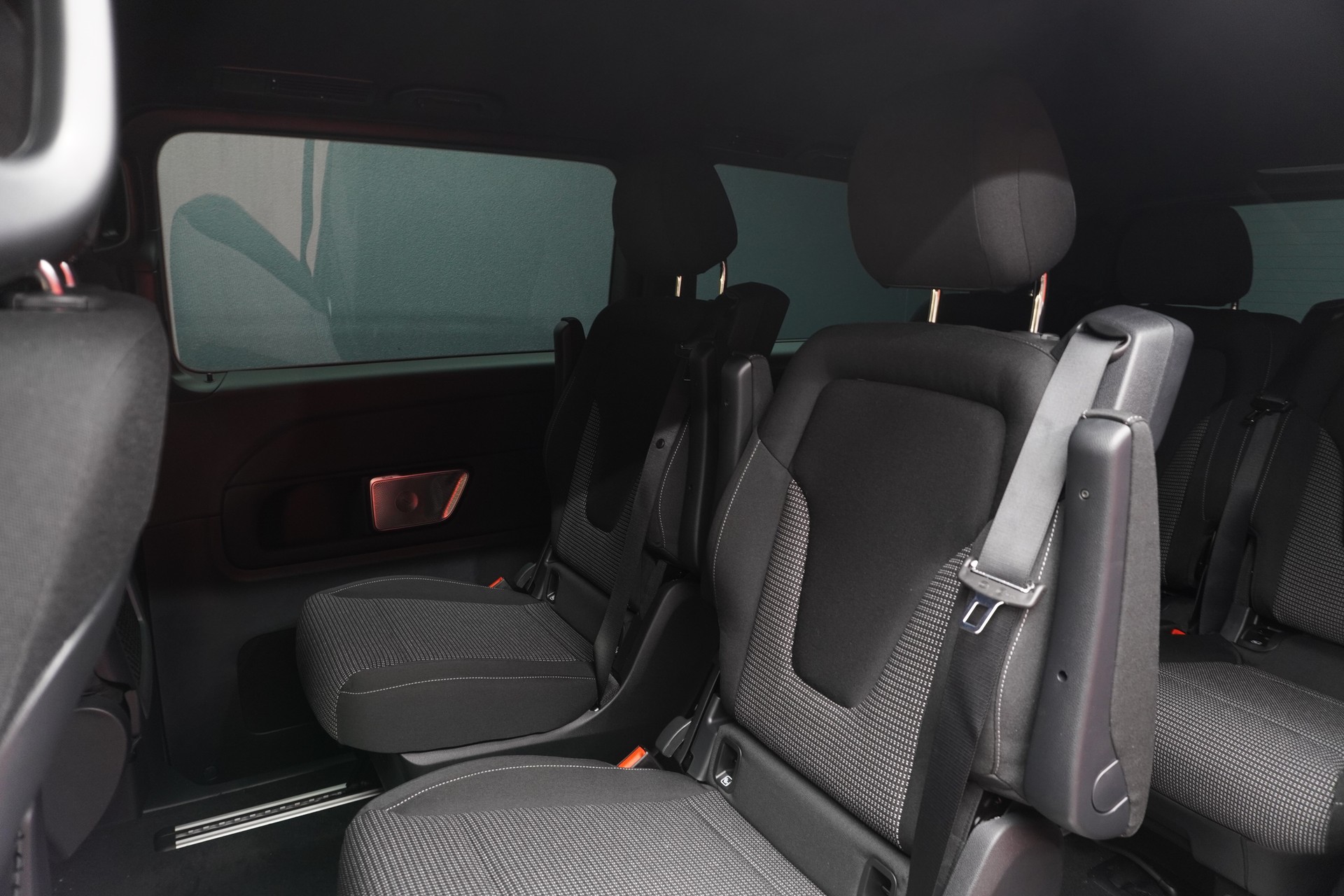 MERCEDES-BENZ V 250 d lang 4M TREND-image-11