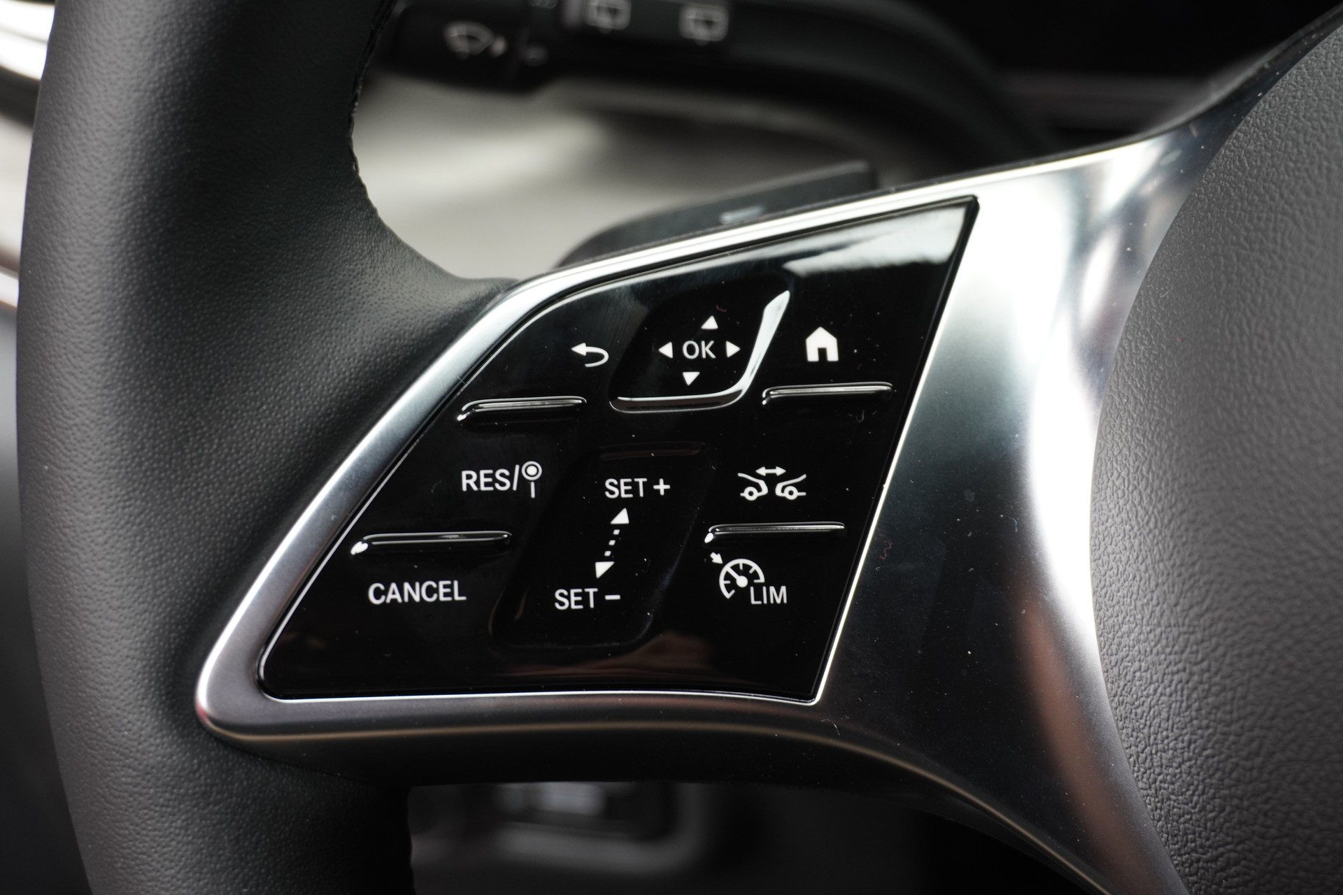 MERCEDES-BENZ V 250 d lang 4M TREND-image-6