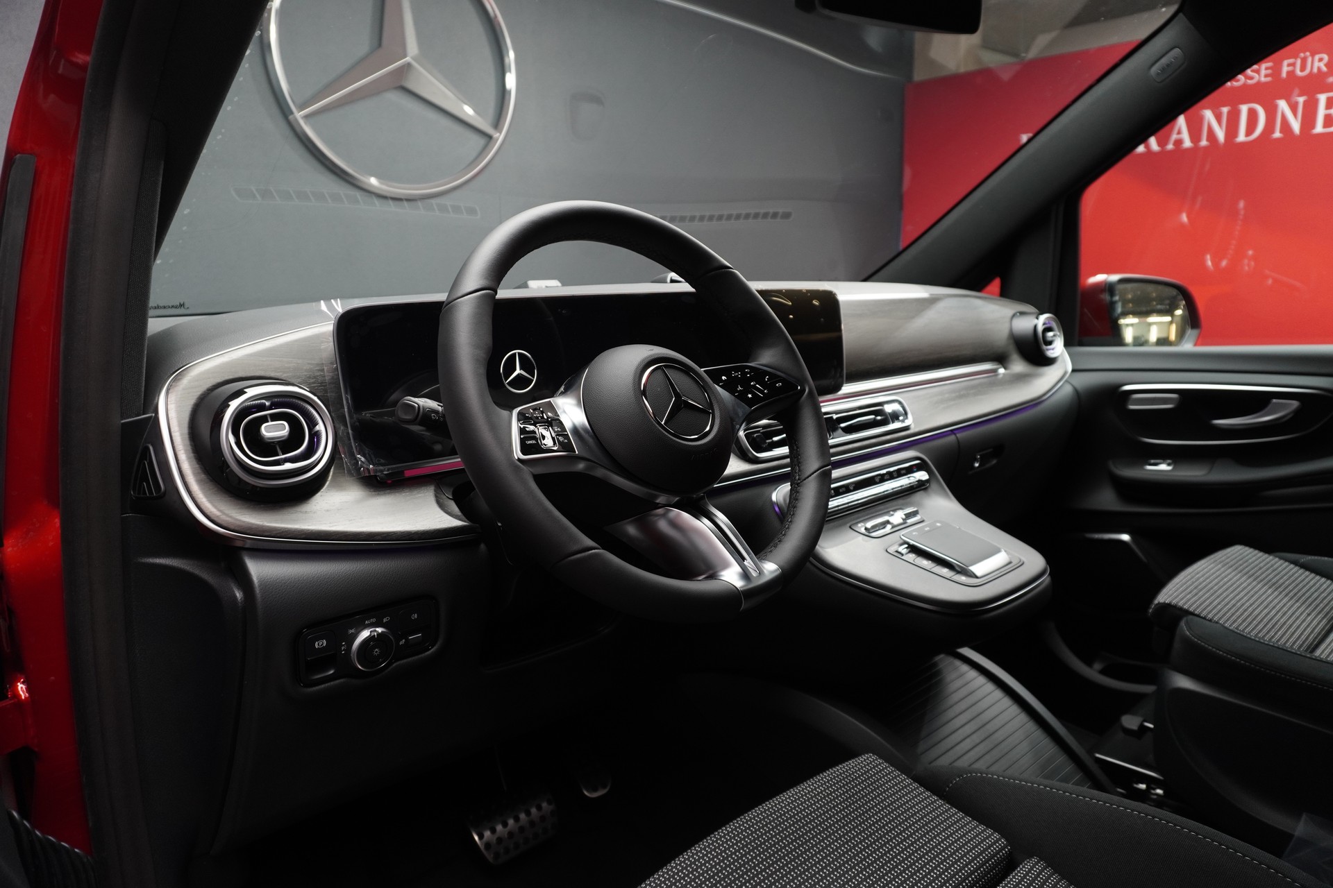 MERCEDES-BENZ V 250 d lang 4M TREND-image-3