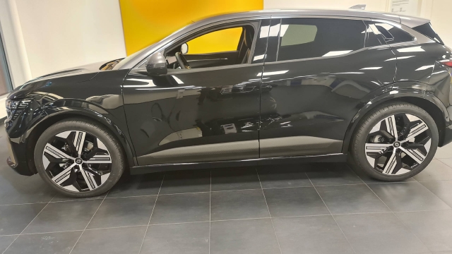 RENAULT Megane-image-1