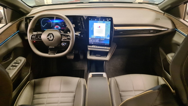 RENAULT Megane-image-5