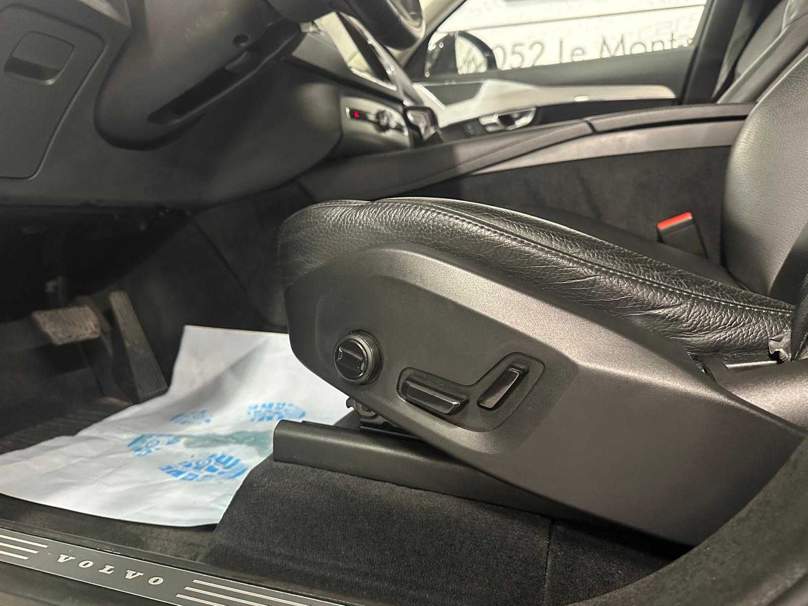 VOLVO XC90 D5 AWD Momentum Geartronic-image-5