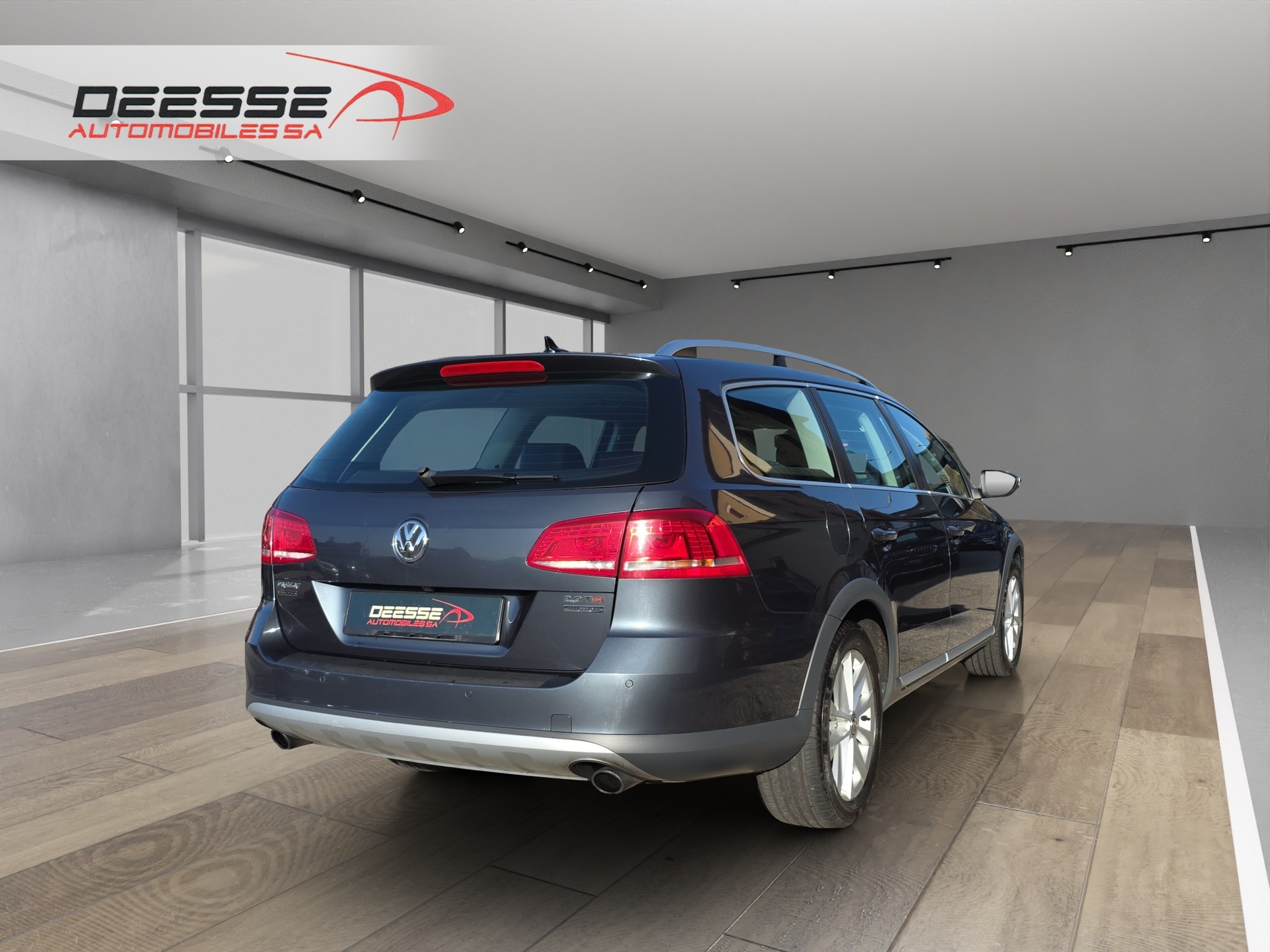 VW Passat Alltrack 2.0 TSI 4Motion DSG-image-5