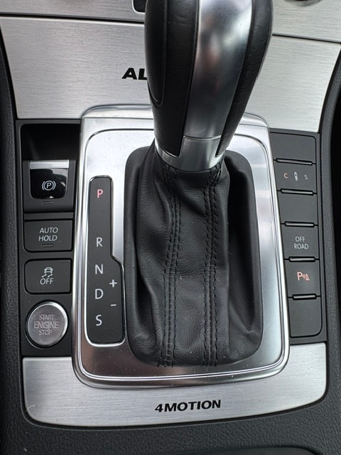 VW Passat Alltrack 2.0 TSI 4Motion DSG-image-14