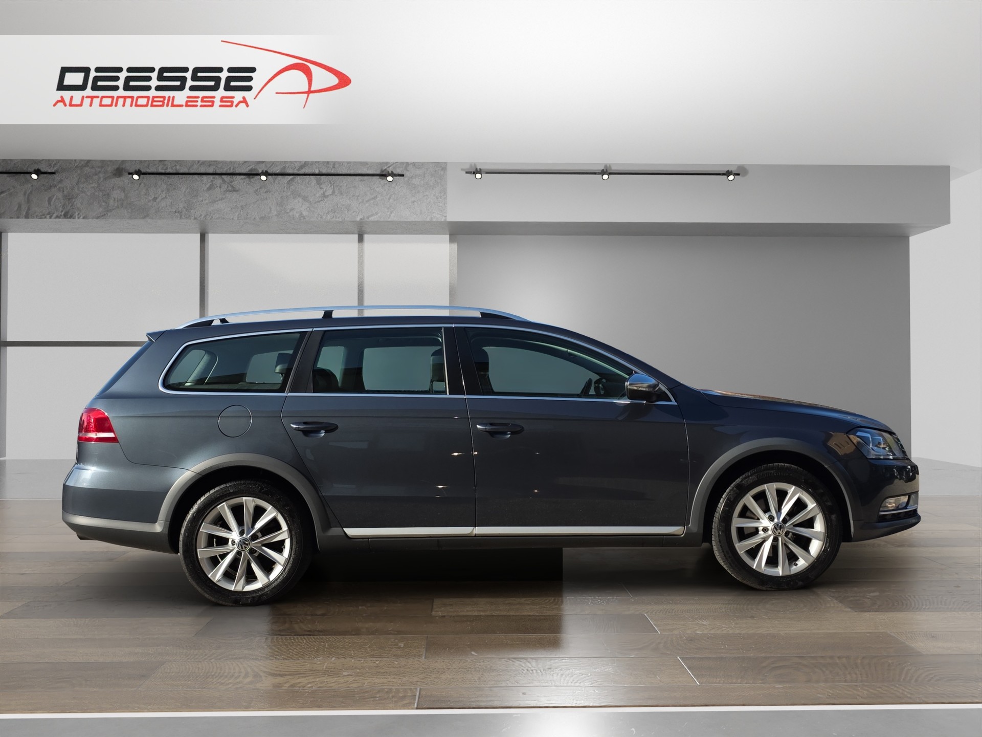 VW Passat Alltrack 2.0 TSI 4Motion DSG-image-3