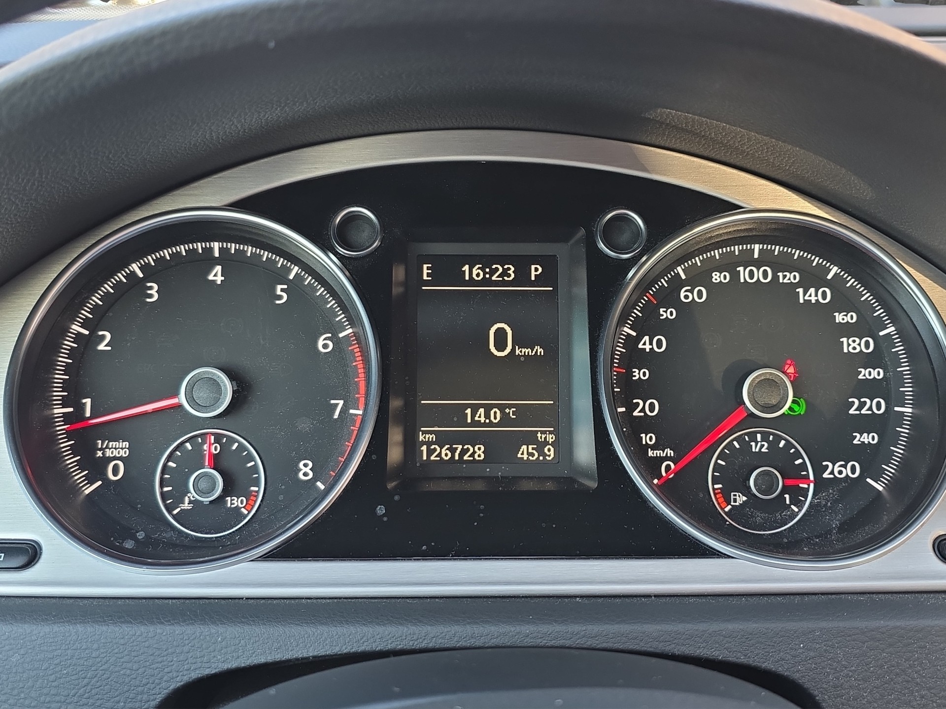 VW Passat Alltrack 2.0 TSI 4Motion DSG-image-10
