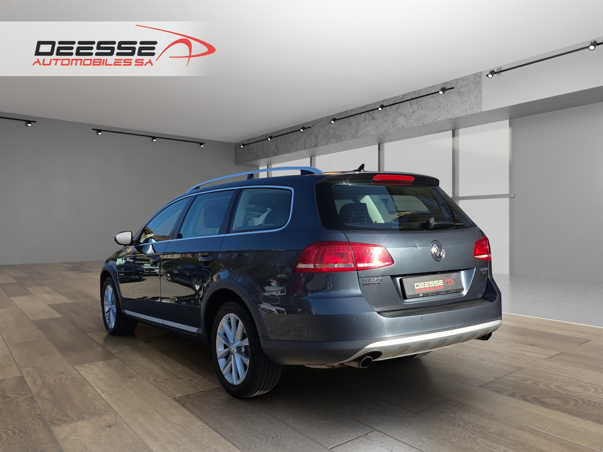 VW Passat Alltrack 2.0 TSI 4Motion DSG-image-6