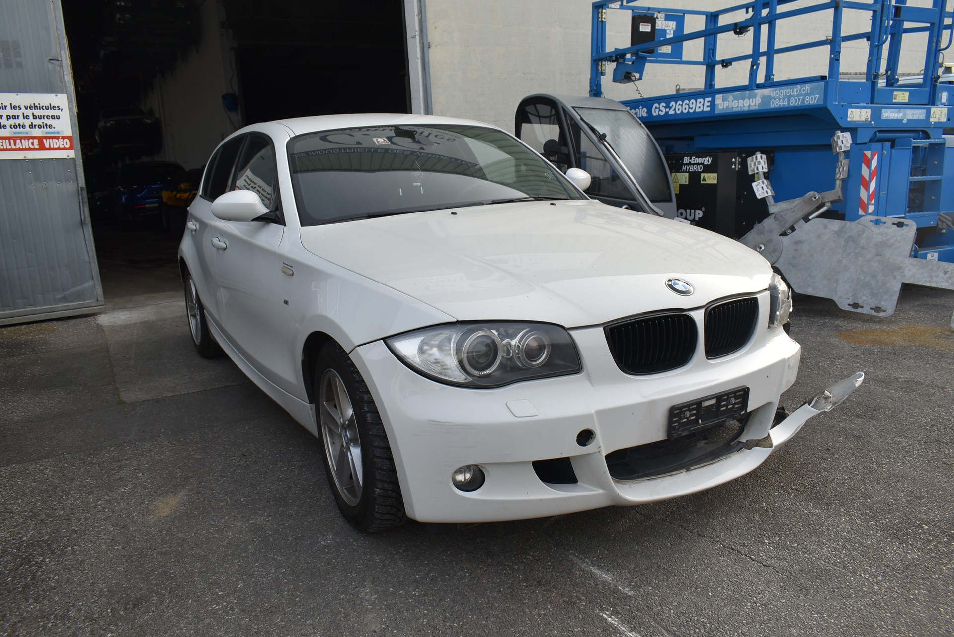BMW 120d-image-1