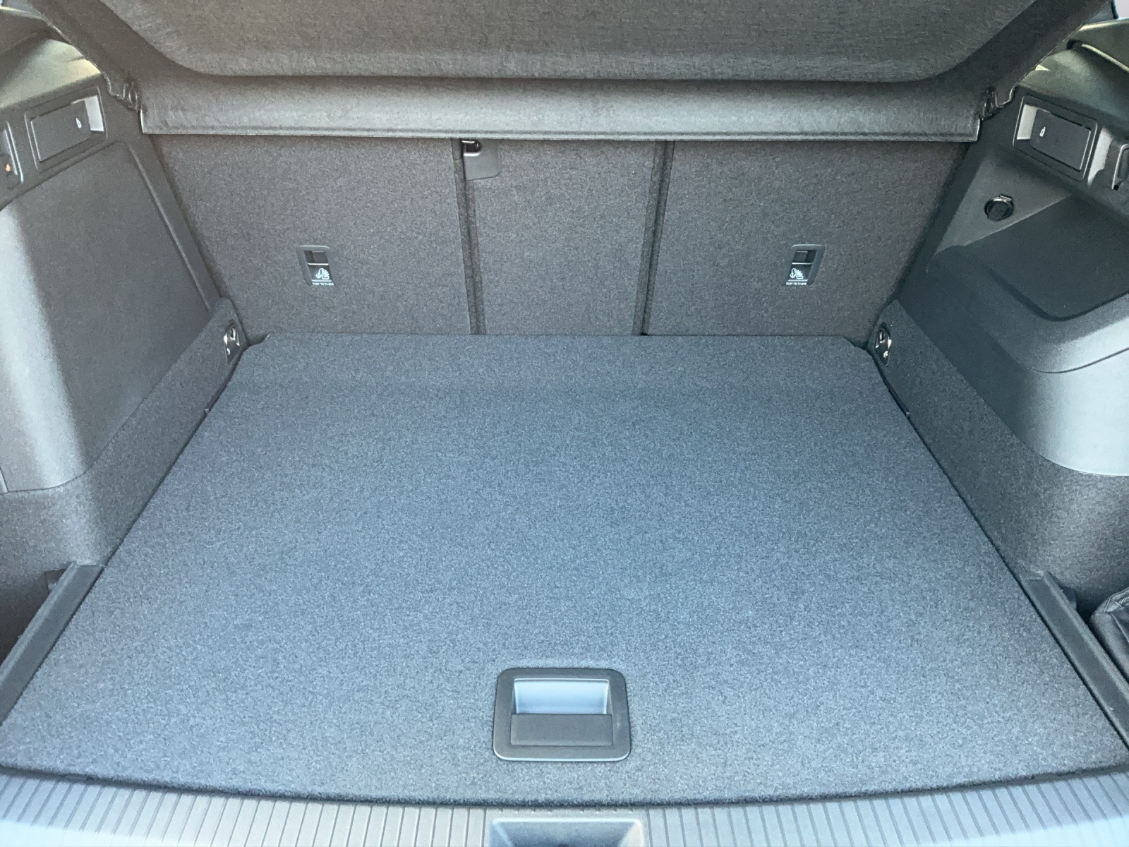 VW Tiguan 2.0 TSI DSG R-Line United 4Motion-image-11