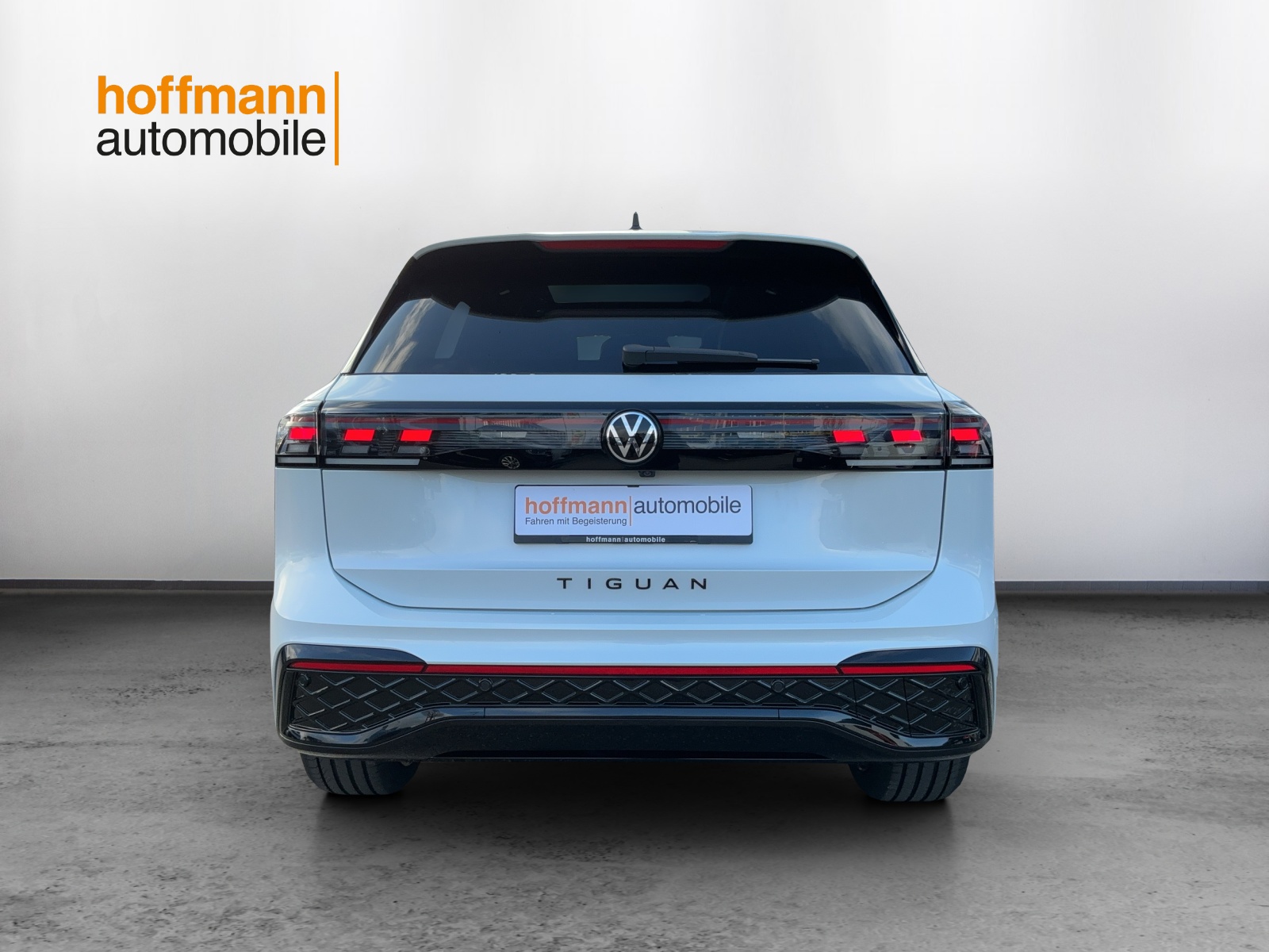 VW Tiguan 2.0 TSI DSG R-Line United 4Motion-image-4