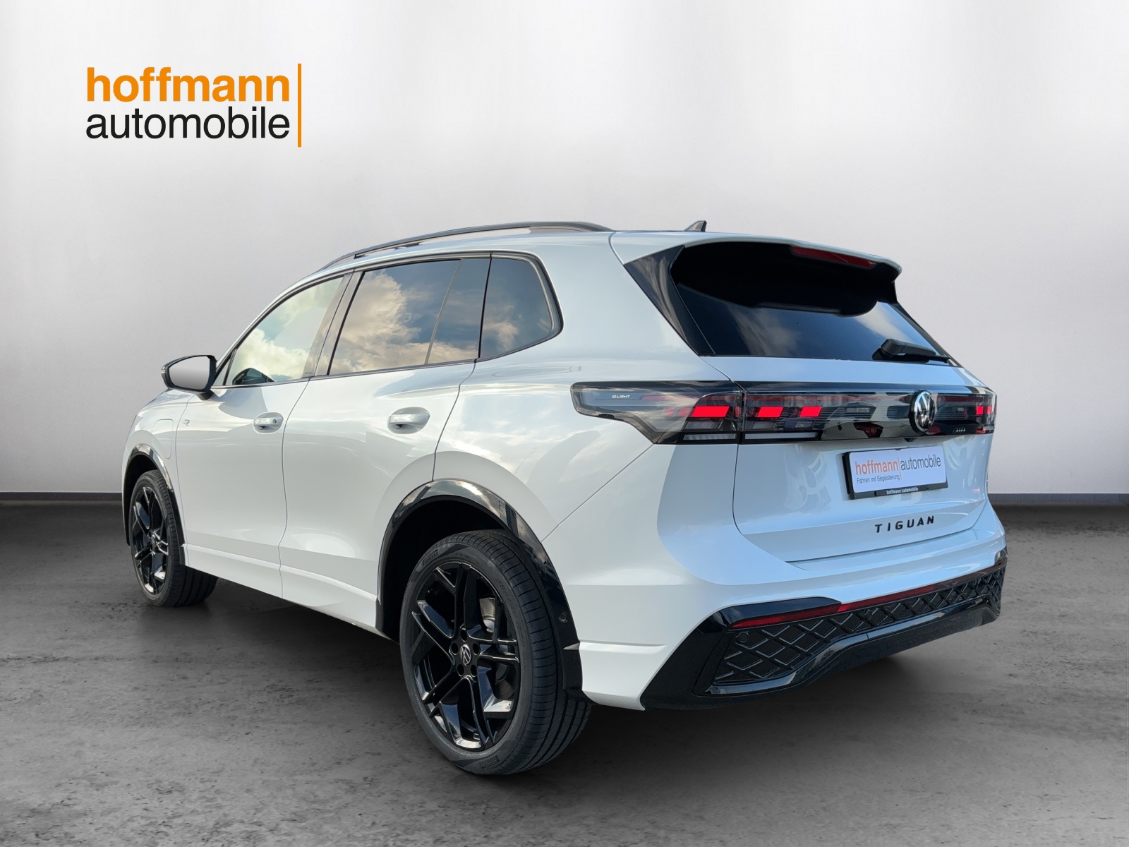 VW Tiguan 2.0 TSI DSG R-Line United 4Motion-image-5