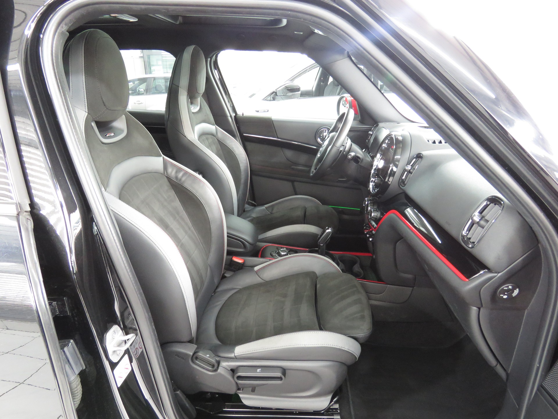MINI Countryman John Cooper Works ALL4 Steptronic (Automat)-image-11