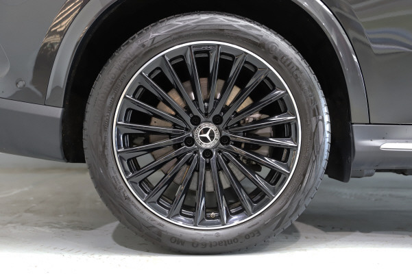 MERCEDES-BENZ GLC 300 e 4M 9G-Tronic-image-12