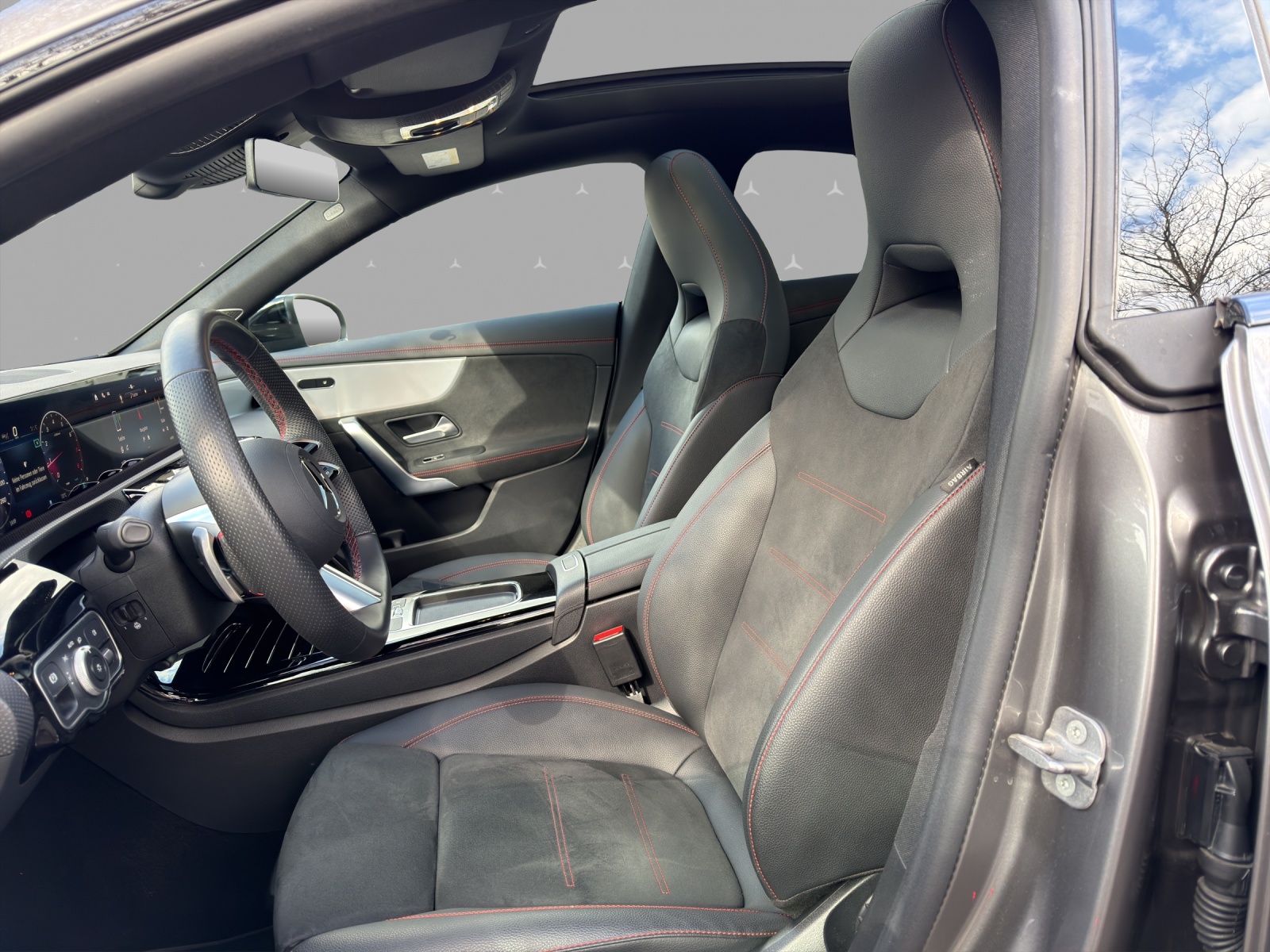 MERCEDES-BENZ CLA 200 7G-DCT-image-7