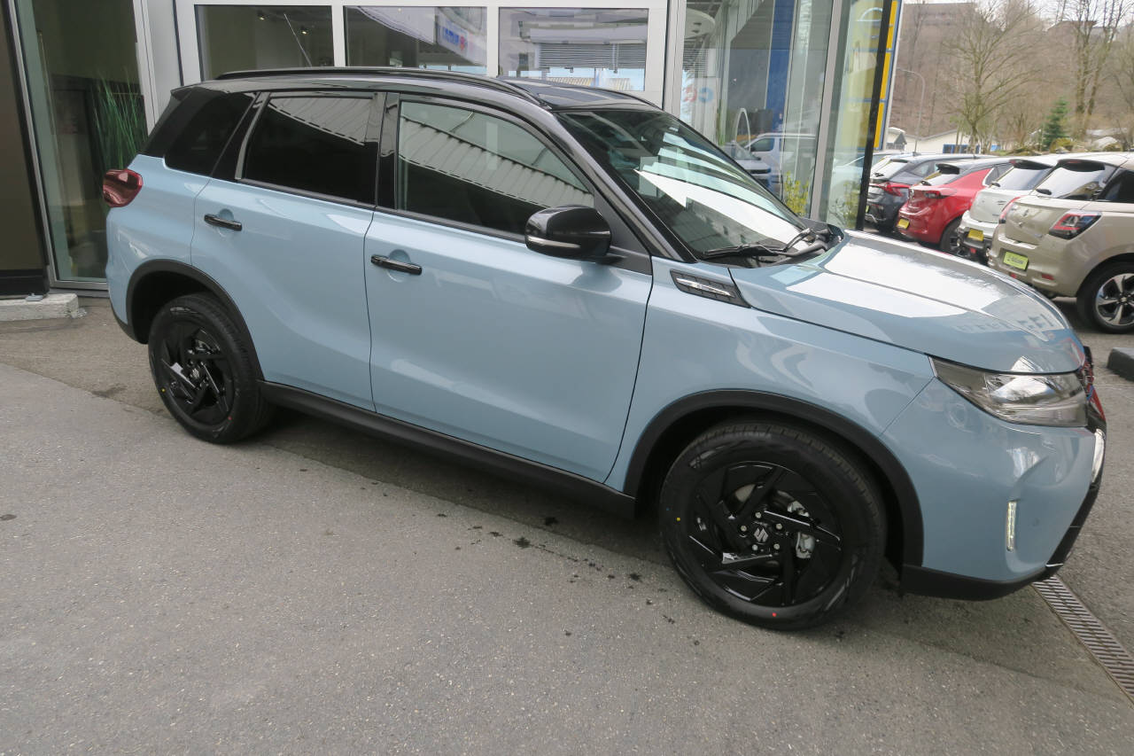 SUZUKI Vitara 1.4 T Black Edition Top Hybrid 4x4-showroom-element-1