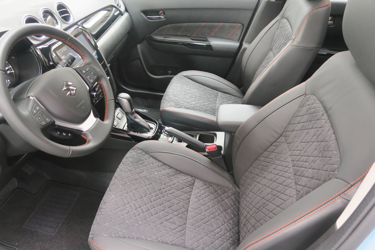 SUZUKI Vitara 1.4 T Black Edition Top Hybrid 4x4-showroom-element-3