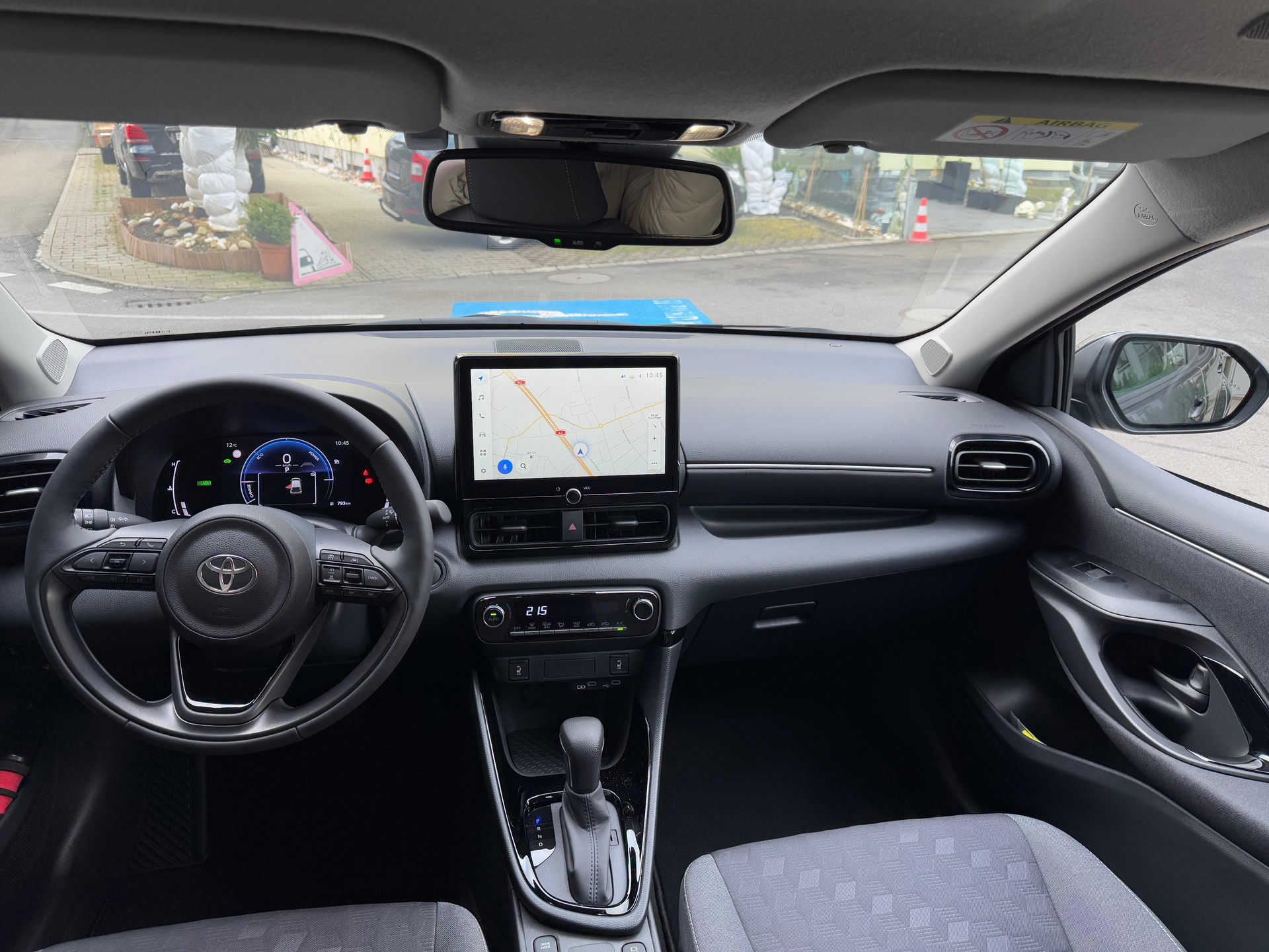 TOYOTA Yaris 1.5 VVT-i HSD Trend-image-19