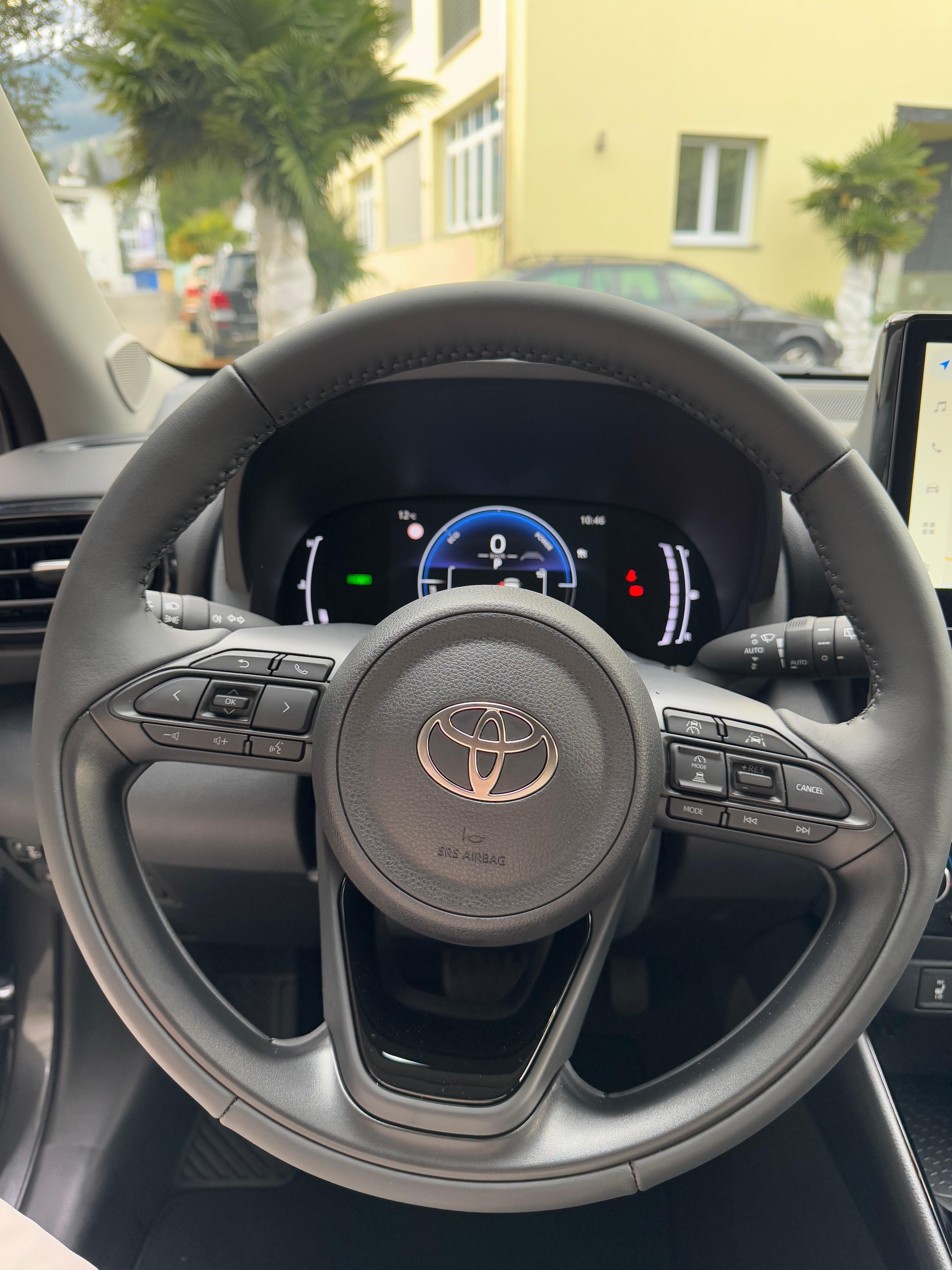 TOYOTA Yaris 1.5 VVT-i HSD Trend-image-22