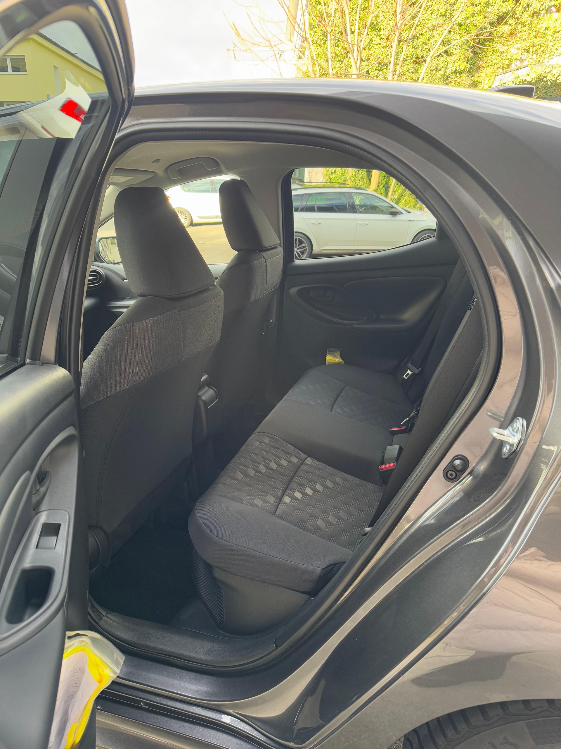 TOYOTA Yaris 1.5 VVT-i HSD Trend-image-6