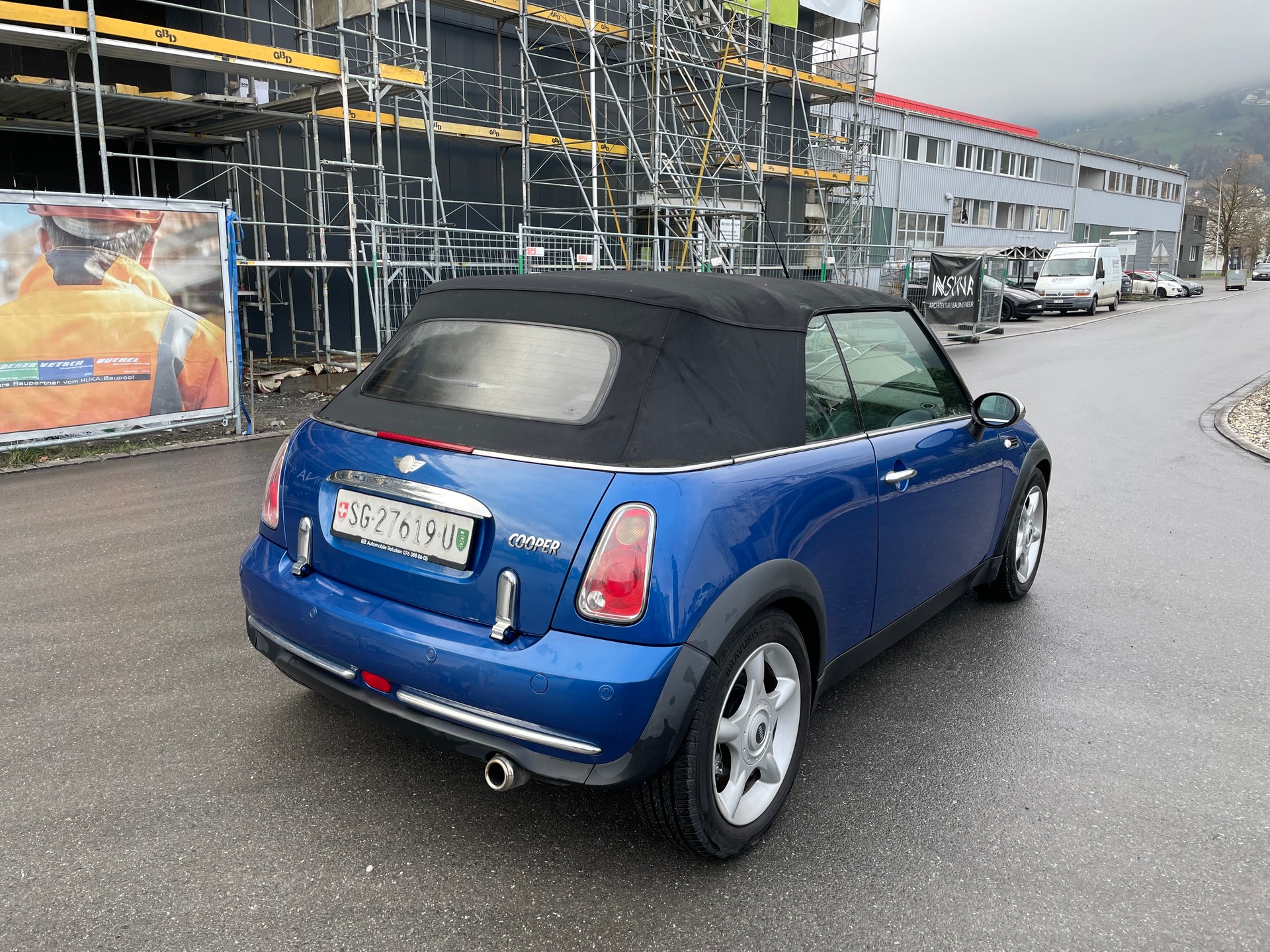MINI Cooper Cabriolet-image-9