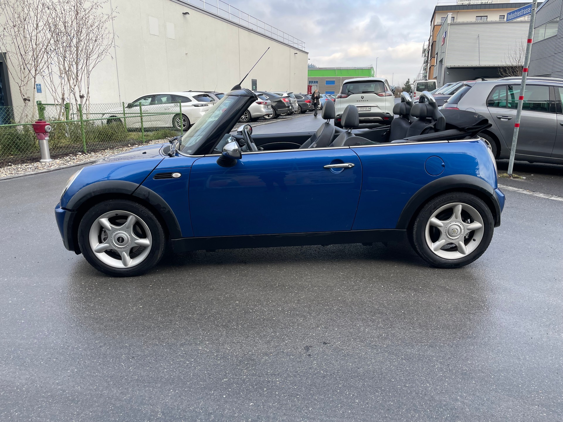 MINI Cooper Cabriolet-image-7