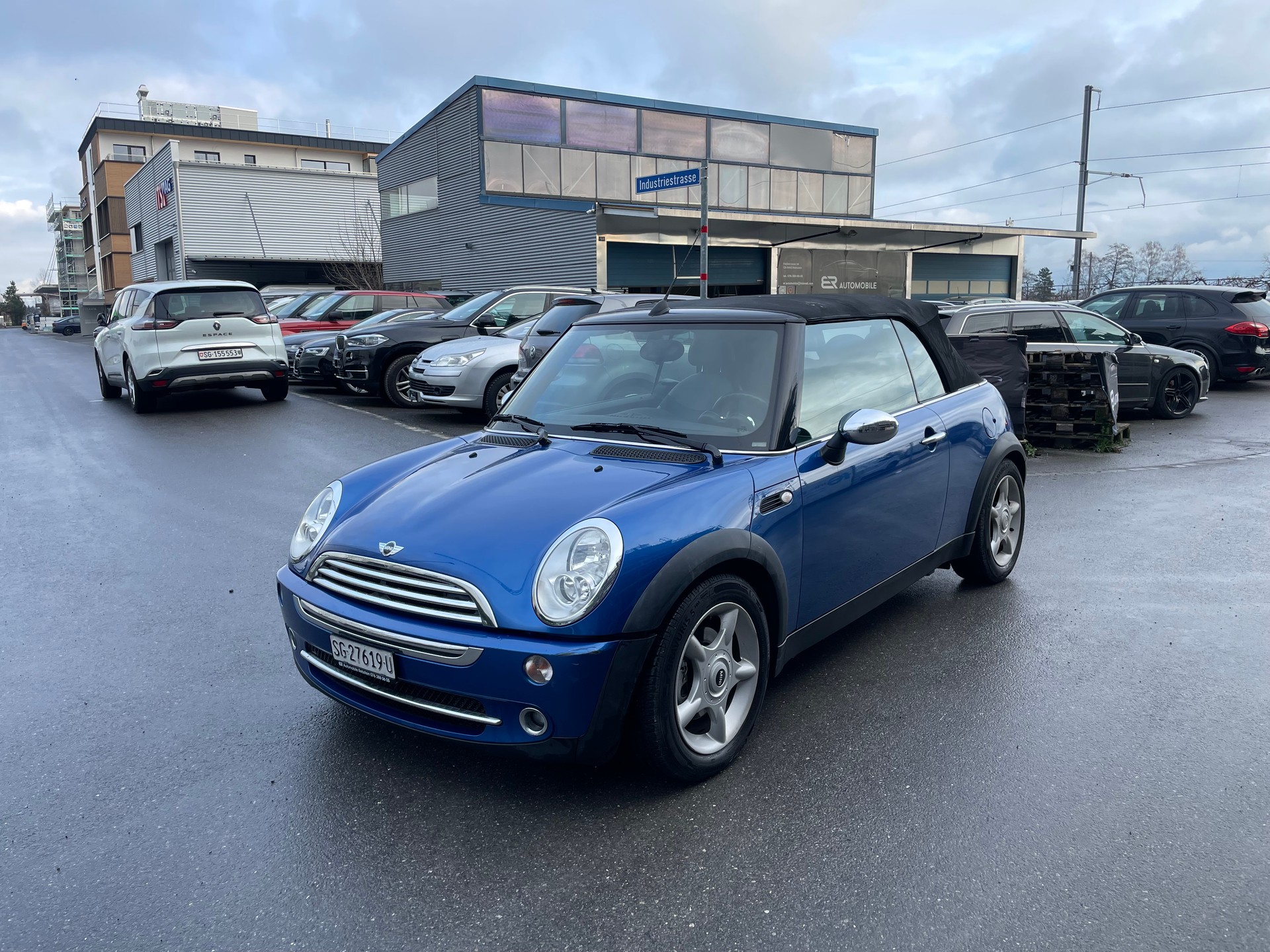 MINI Cooper Cabriolet-image-8