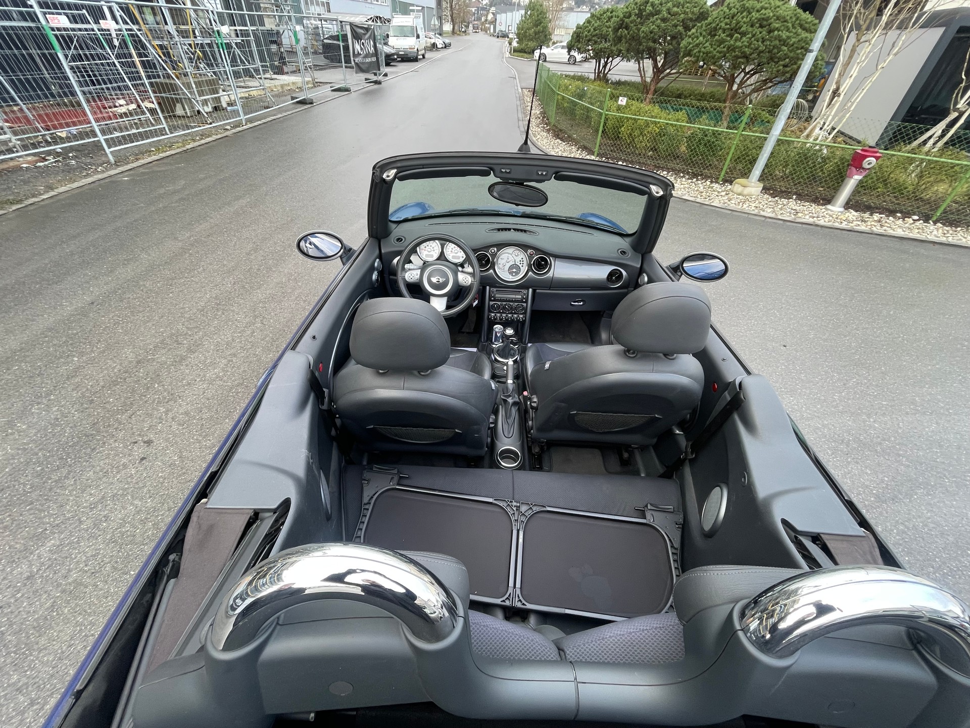 MINI Cooper Cabriolet-image-10