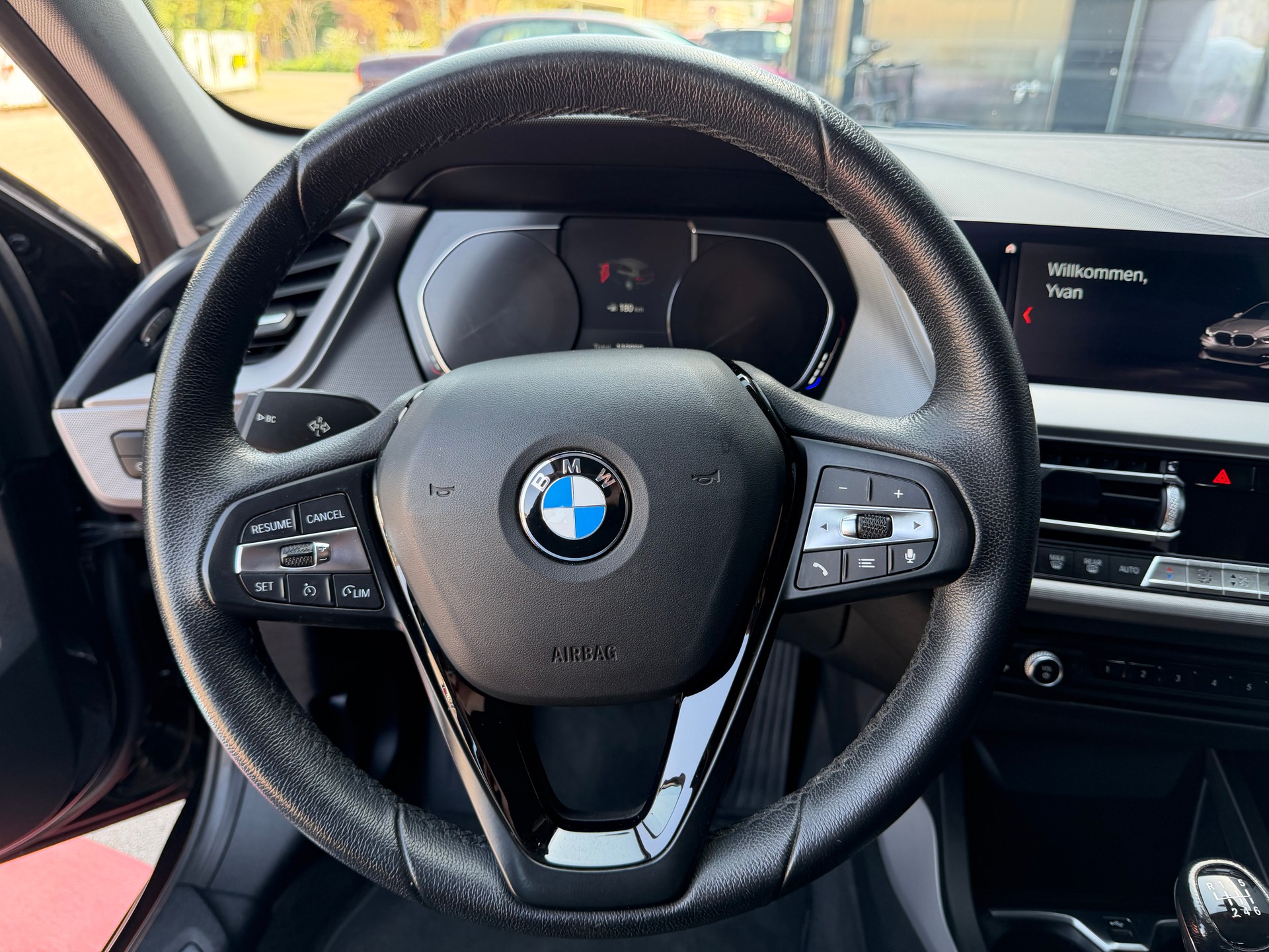 BMW 116d-image-12