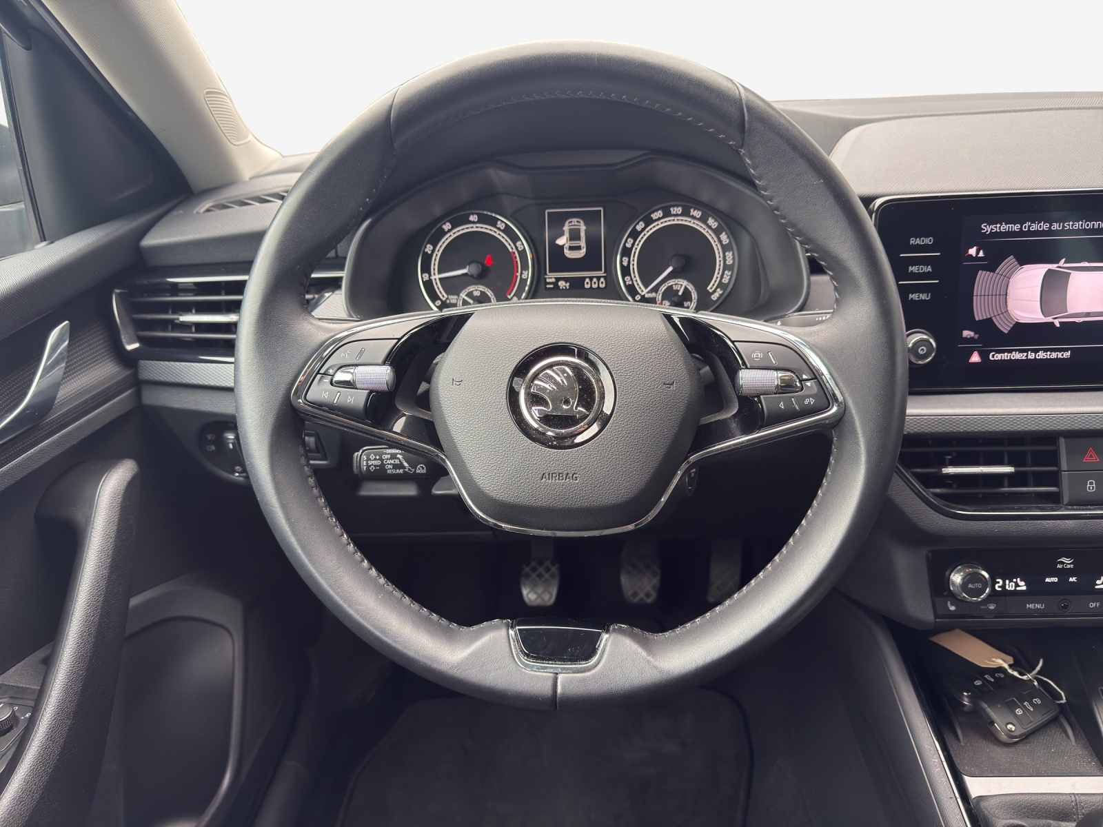 SKODA Scala 1.0 TSI Ambition-image-9