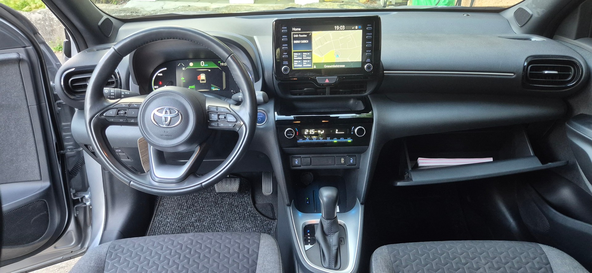 TOYOTA Yaris Cross 1.5 Trend e-CVT-image-16