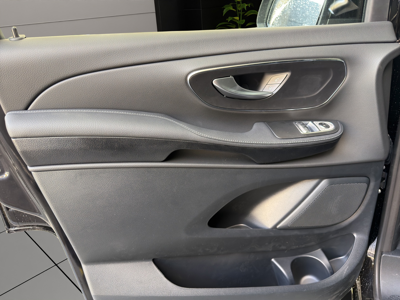 Image MERCEDES-BENZ V-250 V 250 d extralang 4Matic Avantgarde 9G-Tronic