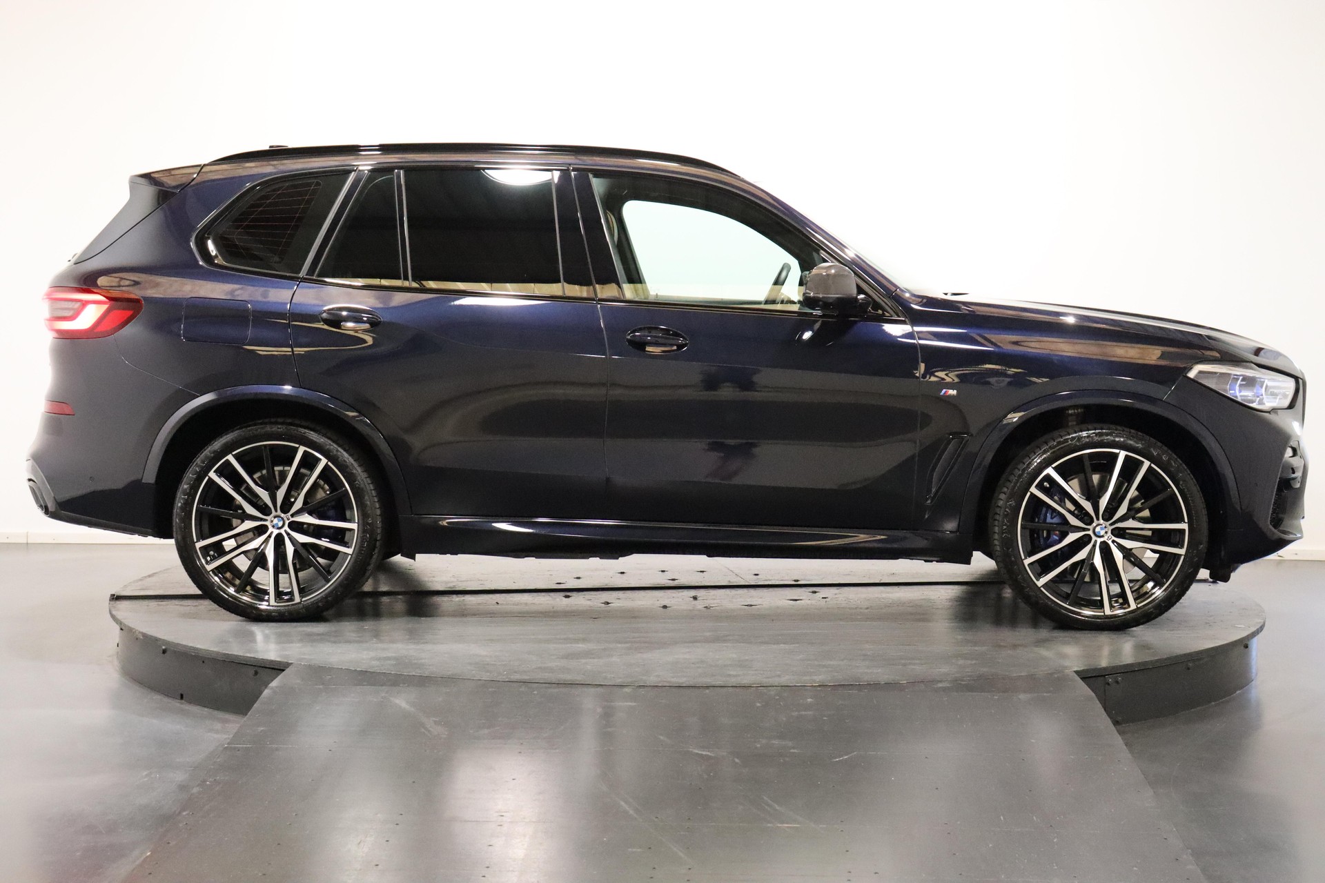 BMW X5 45e xDrive SAG-image-3