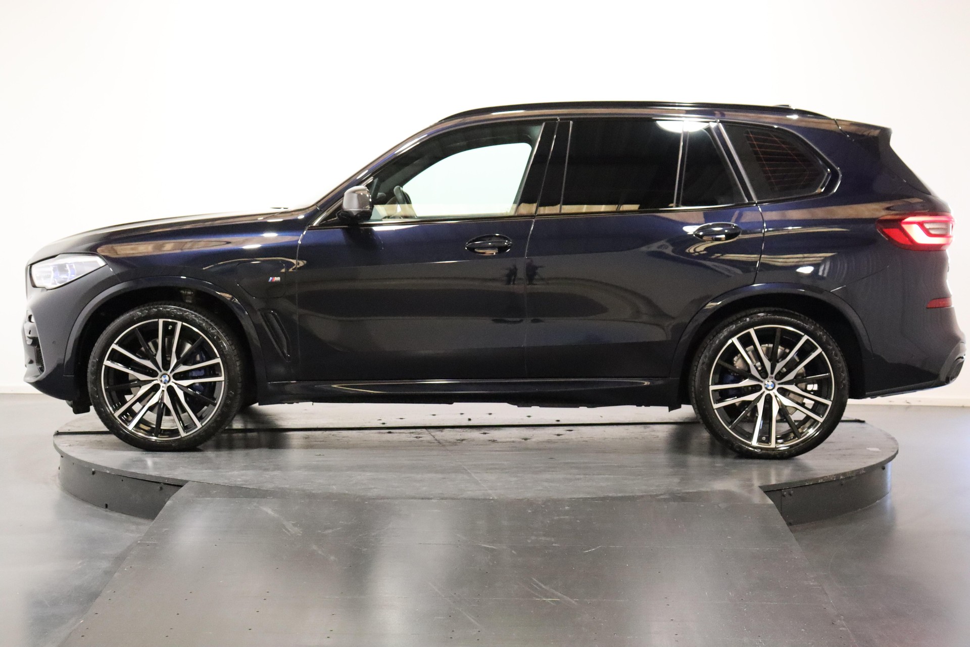 BMW X5 45e xDrive SAG-image-2