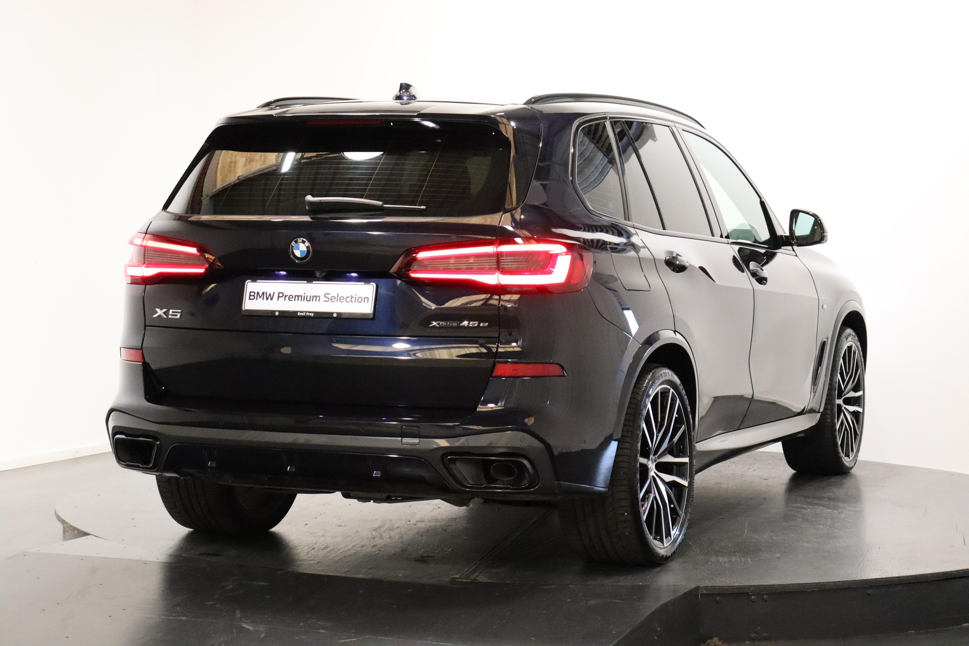 BMW X5 45e xDrive SAG-image-4