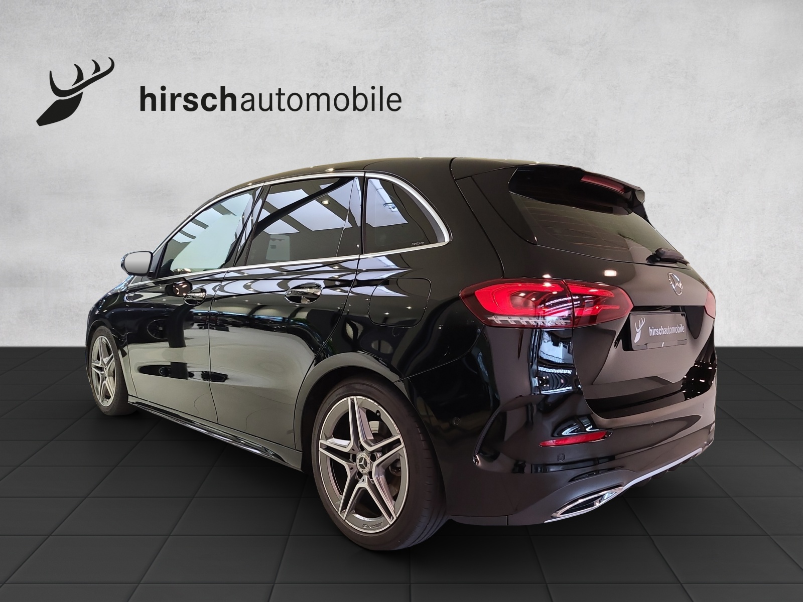 MERCEDES-BENZ B 220 4Matic AMG Line 7G-DCT-image-1