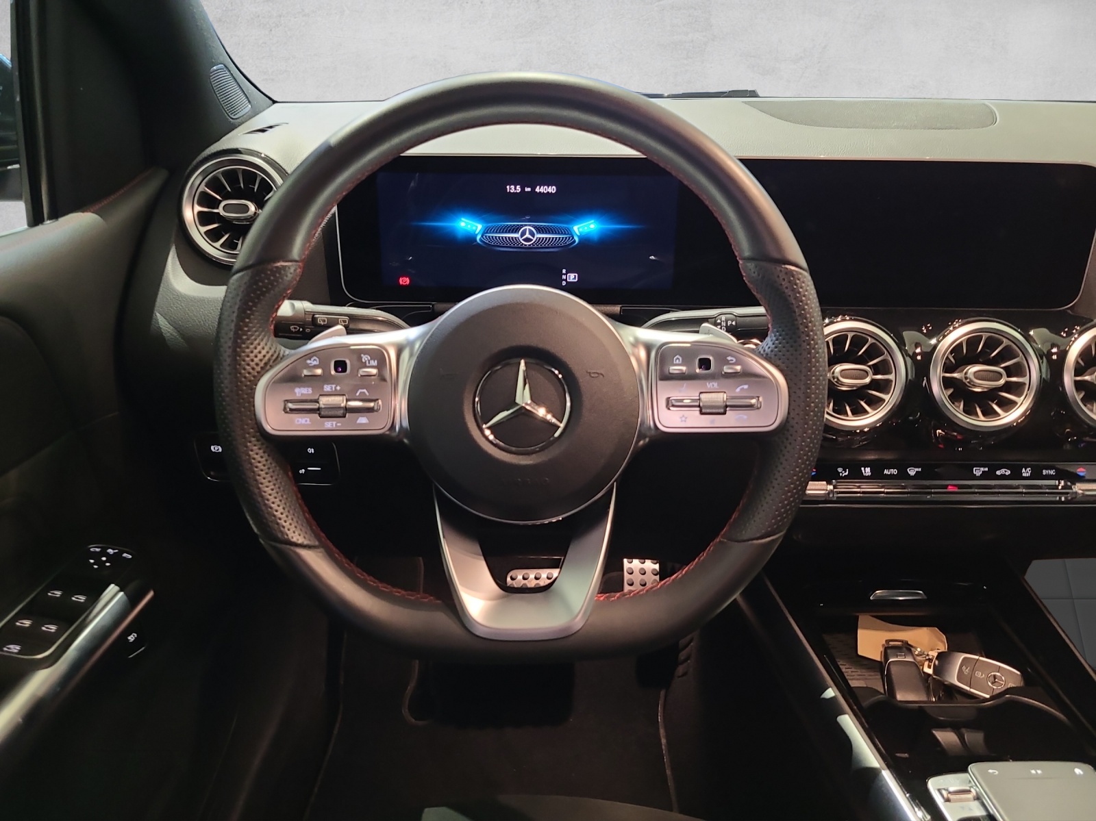 MERCEDES-BENZ B 220 4Matic AMG Line 7G-DCT-image-12