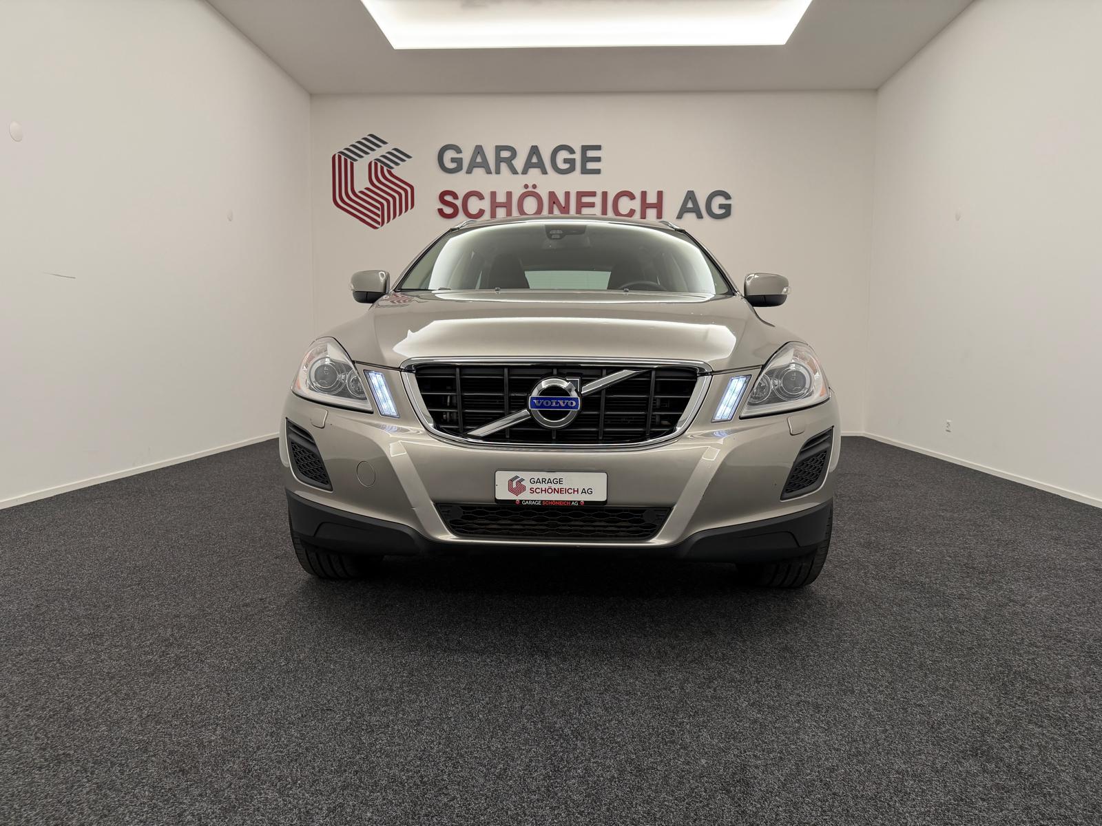 VOLVO XC60 D3 AWD Summum Geartronic-image-1