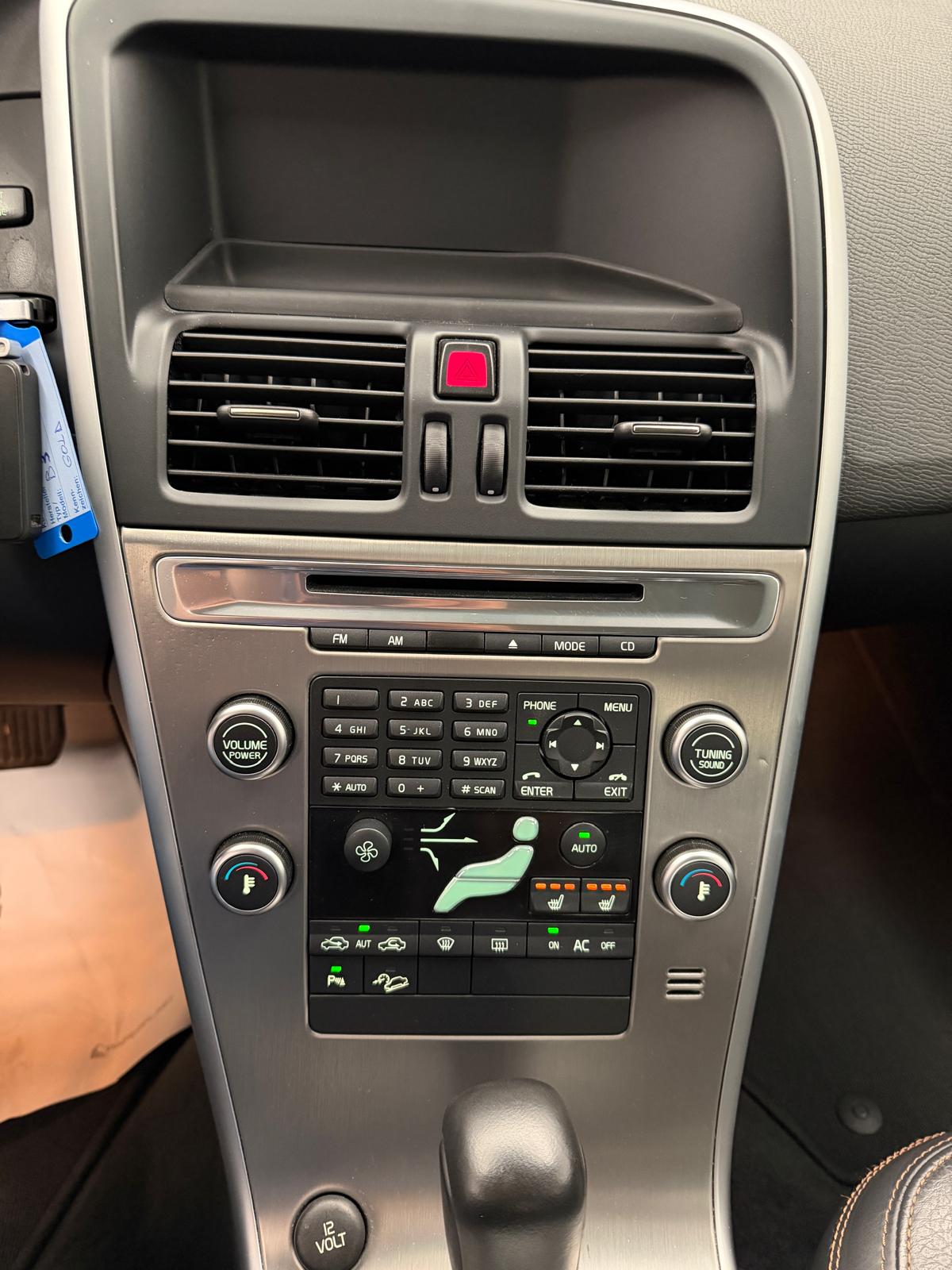 VOLVO XC60 D3 AWD Summum Geartronic-image-20