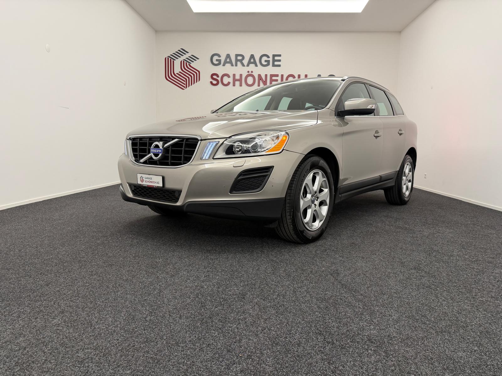 VOLVO XC60 D3 AWD Summum Geartronic-image-0