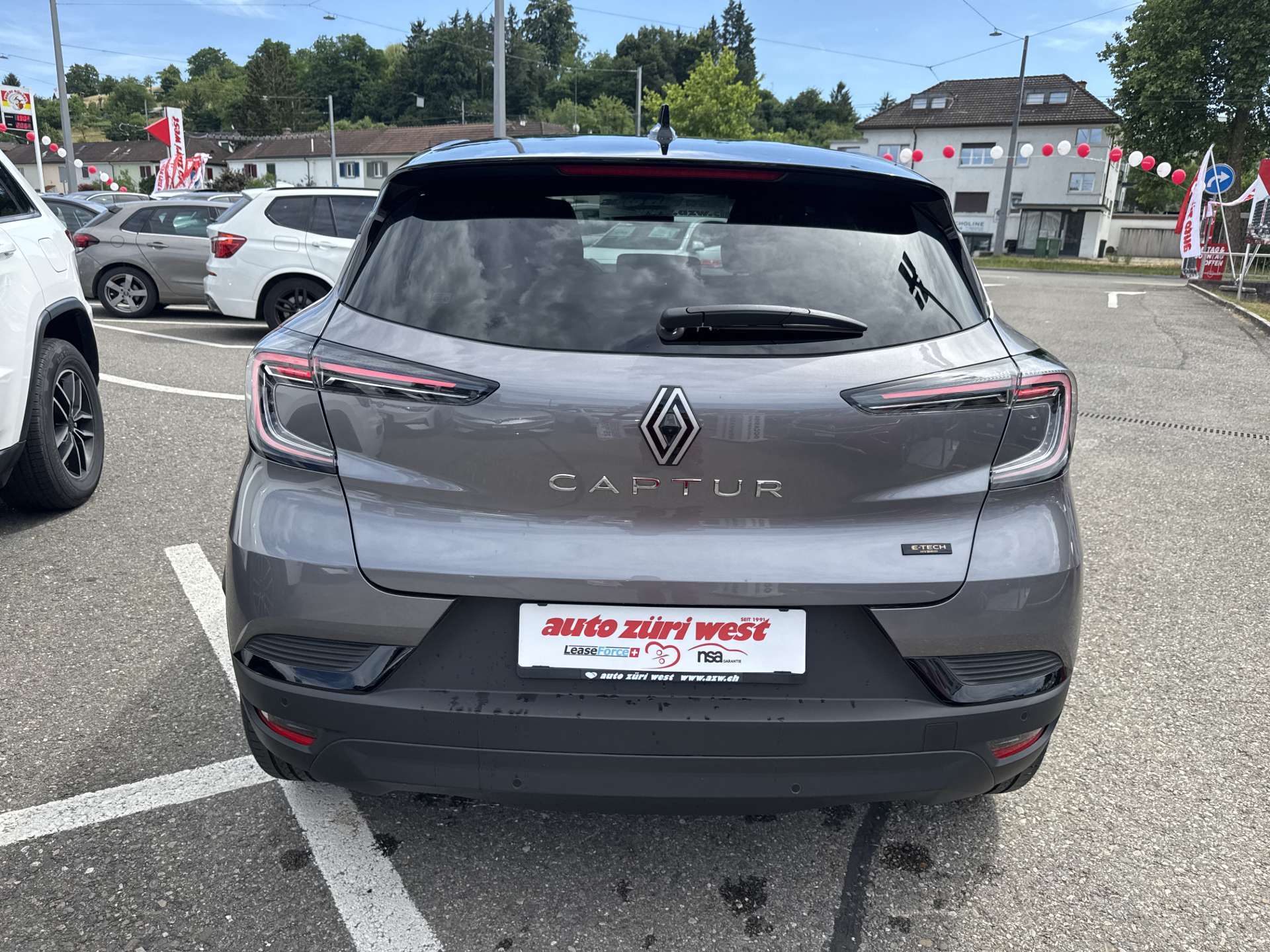 RENAULT Captur 1.8 E-Tech 160 Techno DHT-Automat-image-14