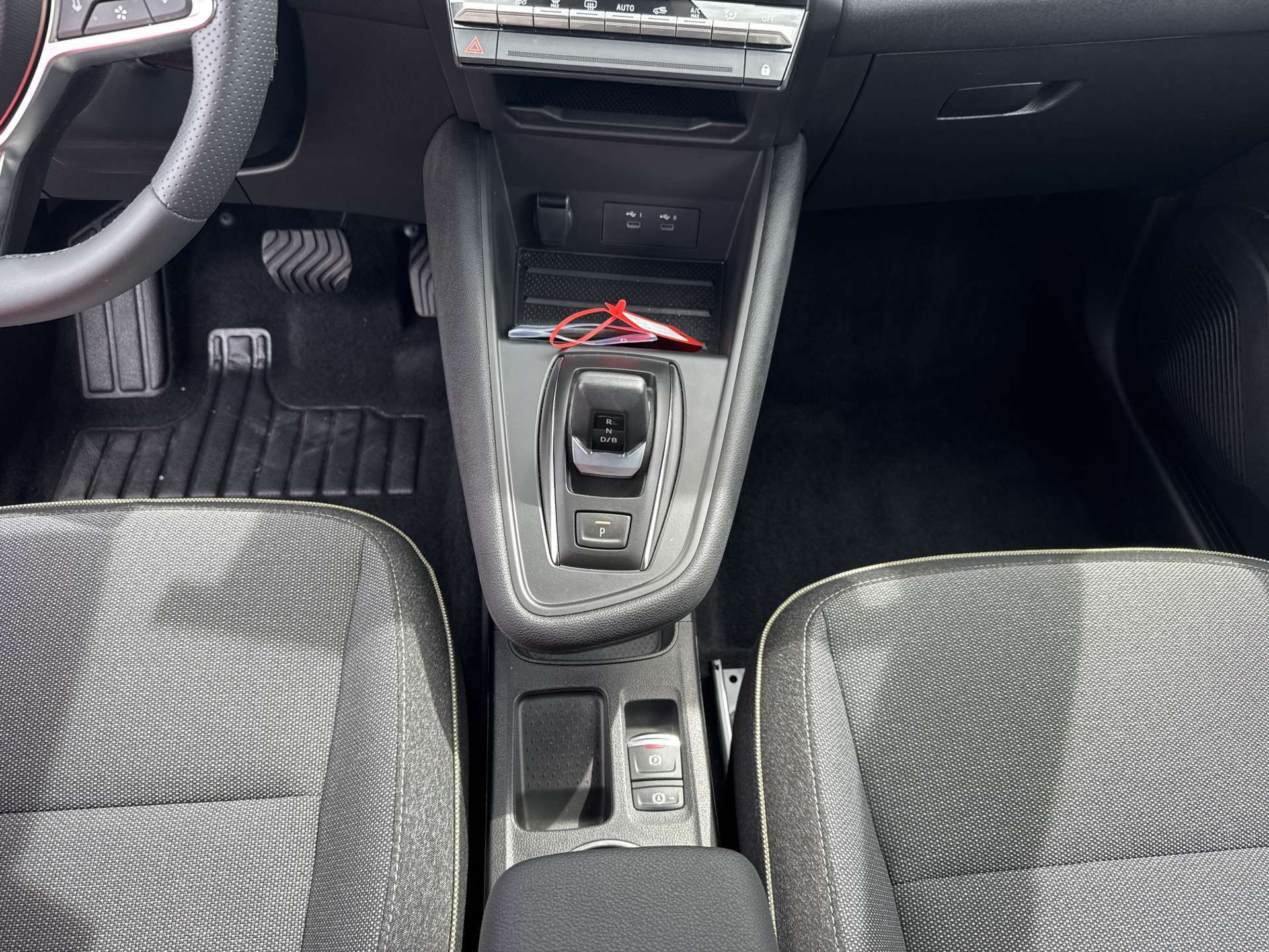 RENAULT Captur 1.8 E-Tech 160 Techno DHT-Automat-image-11