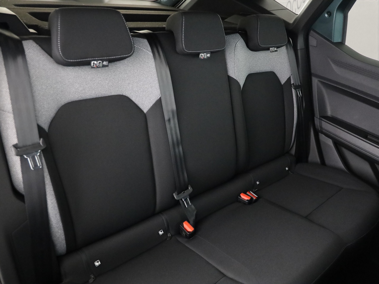 DACIA Duster 1.8 Hybrid Journey-image-7