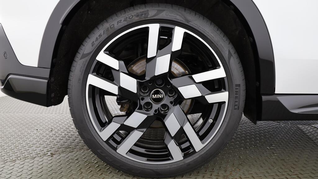 MINI Countryman S ALL4-image-8