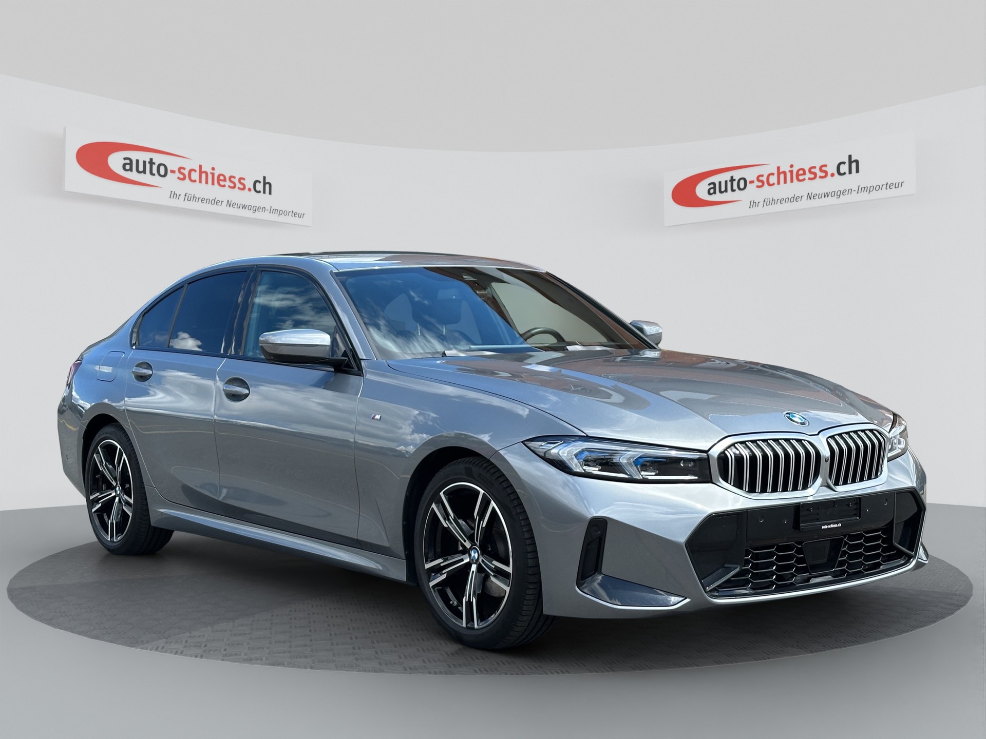 BMW 320d xDrive M Sport Steptronic-image-0