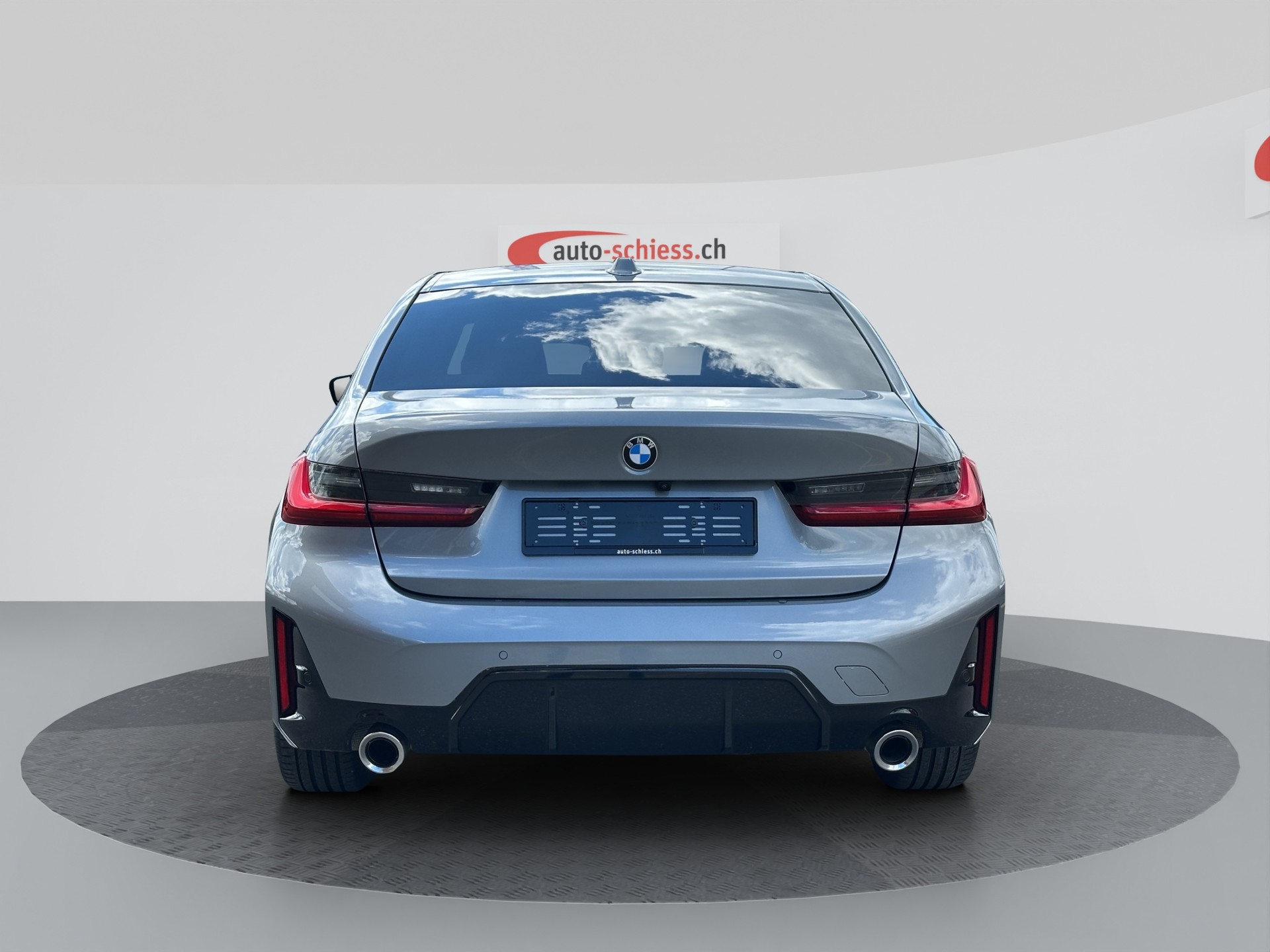 BMW 320d xDrive M Sport Steptronic-image-3