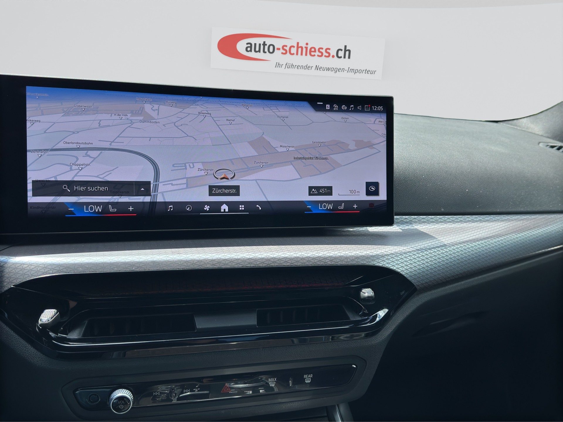 BMW 320d xDrive M Sport Steptronic-image-12
