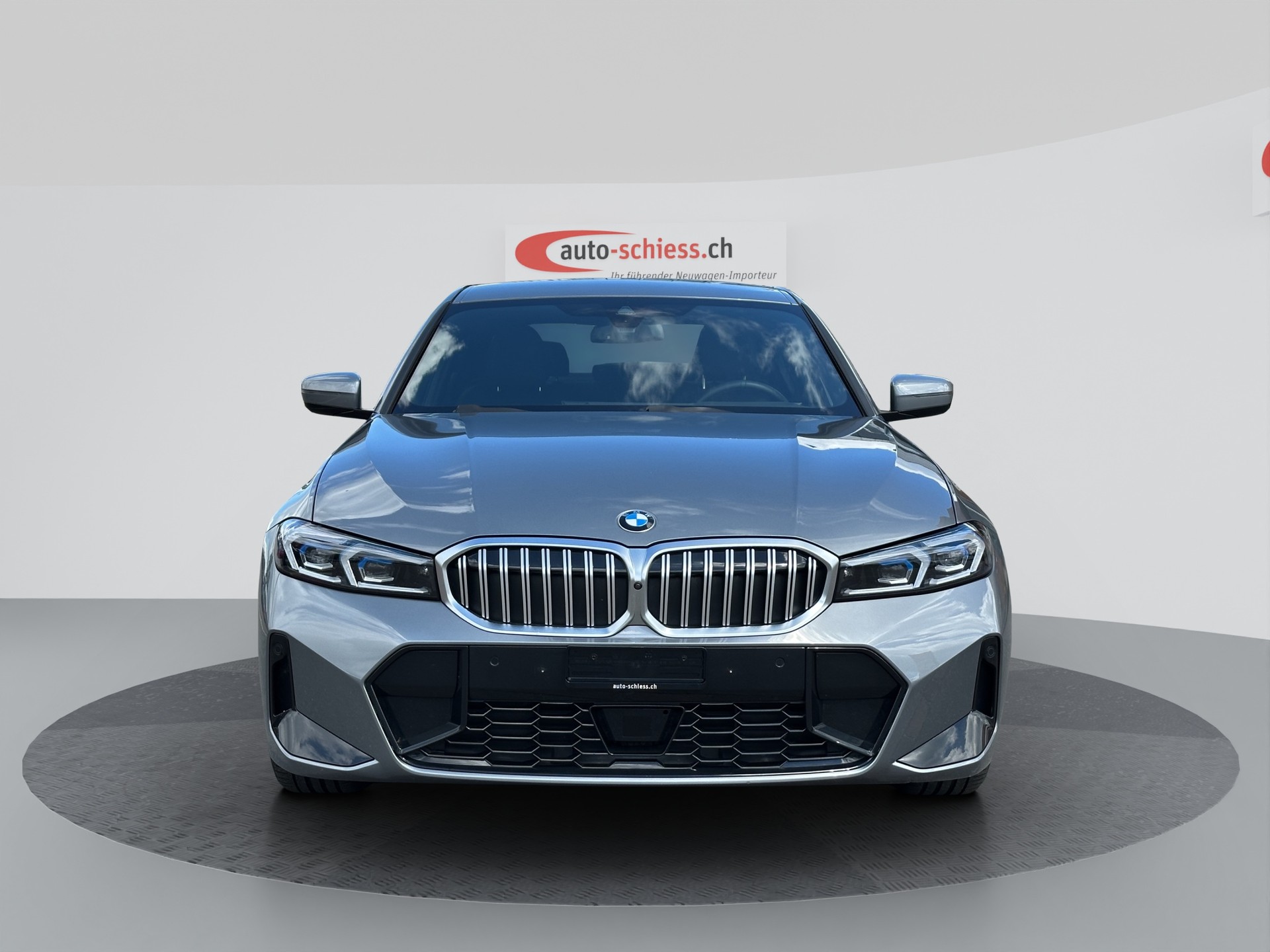 BMW 320d xDrive M Sport Steptronic-image-1