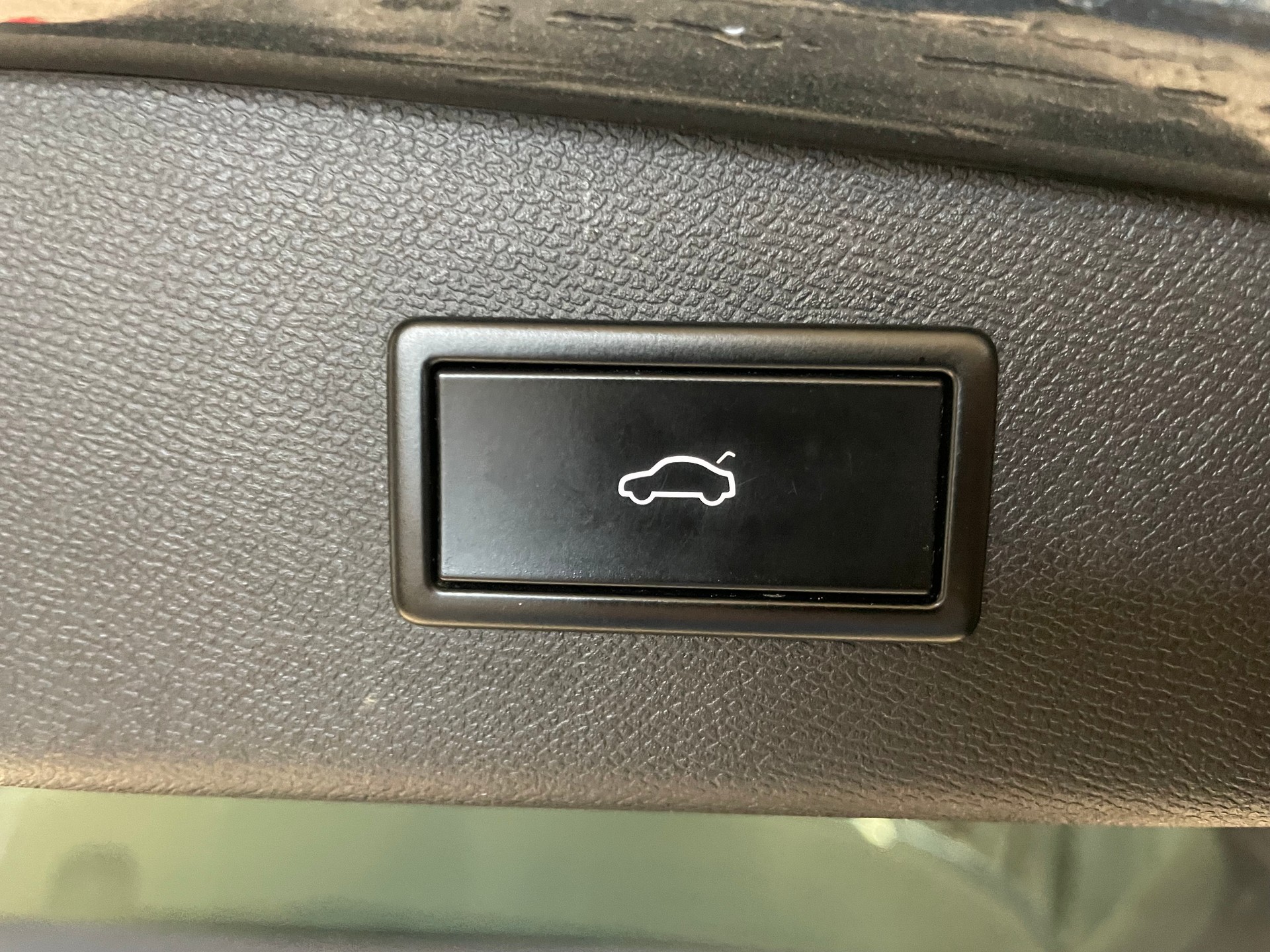 SEAT Leon ST 1.5 eTSI mHEV DSG FR (18)-image-19