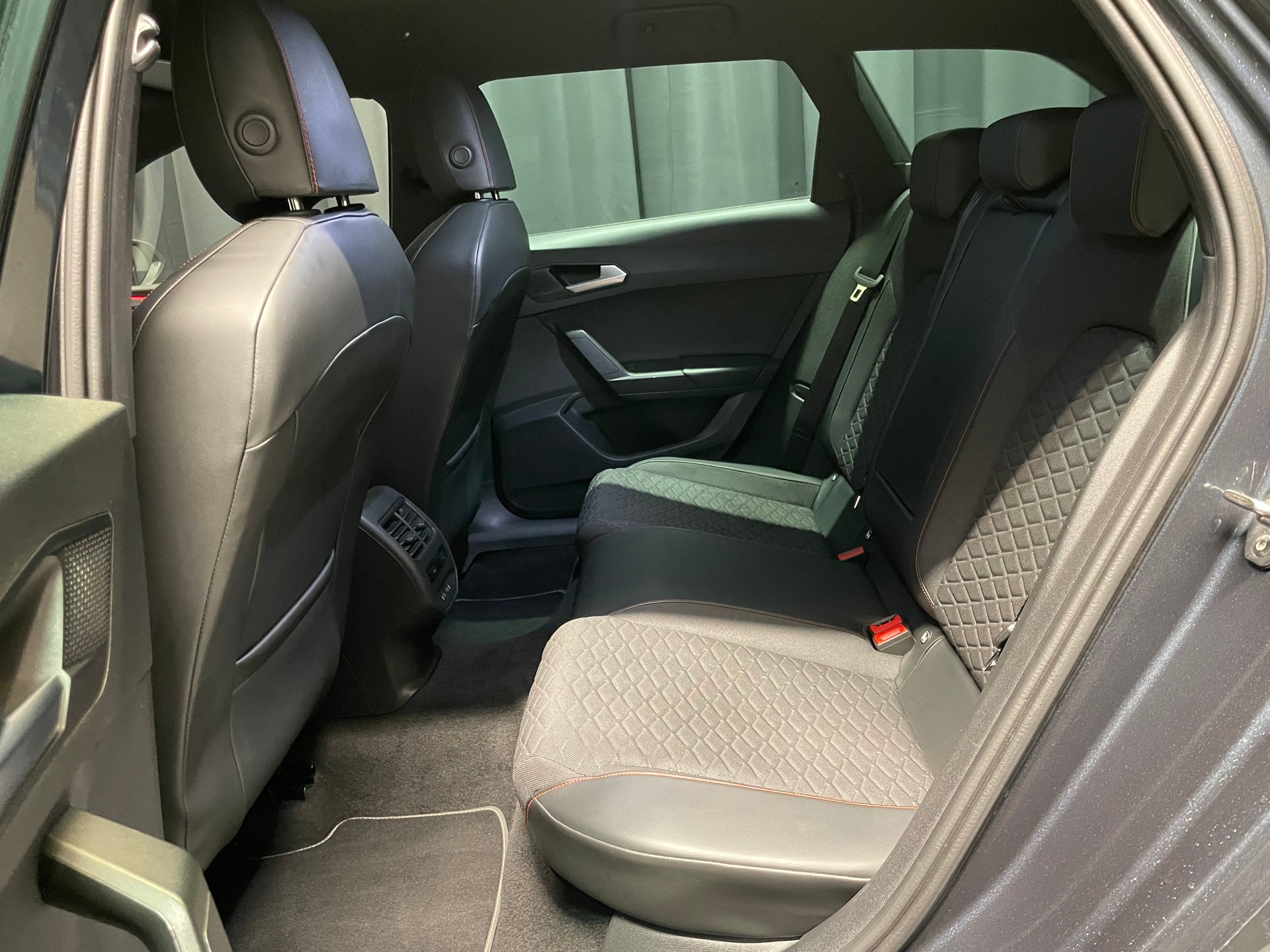 SEAT Leon ST 1.5 eTSI mHEV DSG FR (18)-image-7