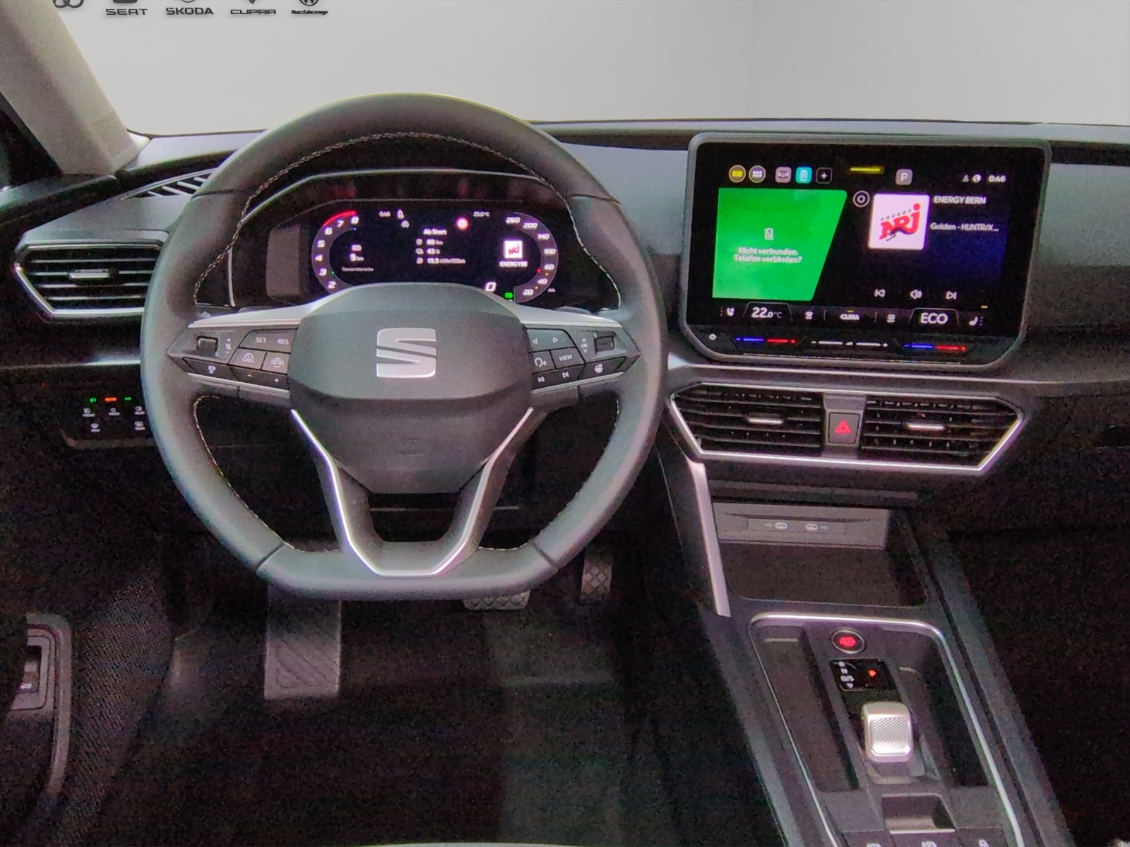 SEAT Leon ST 1.5 eHybrid pHEV DSG Style-image-6